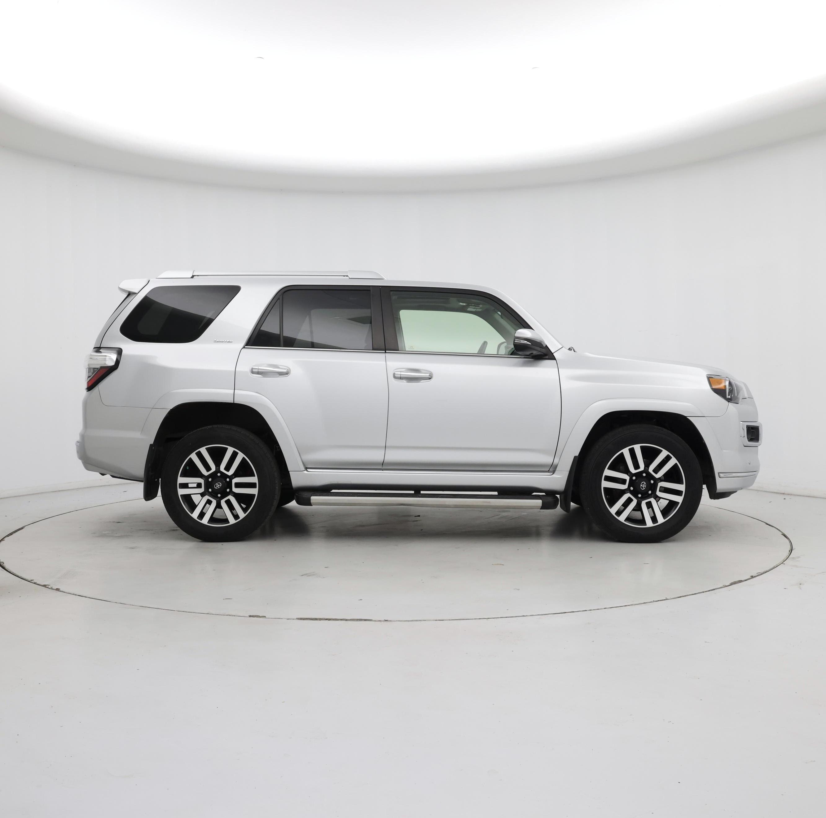 Thumbnail: 2016 Toyota 4Runner - 7