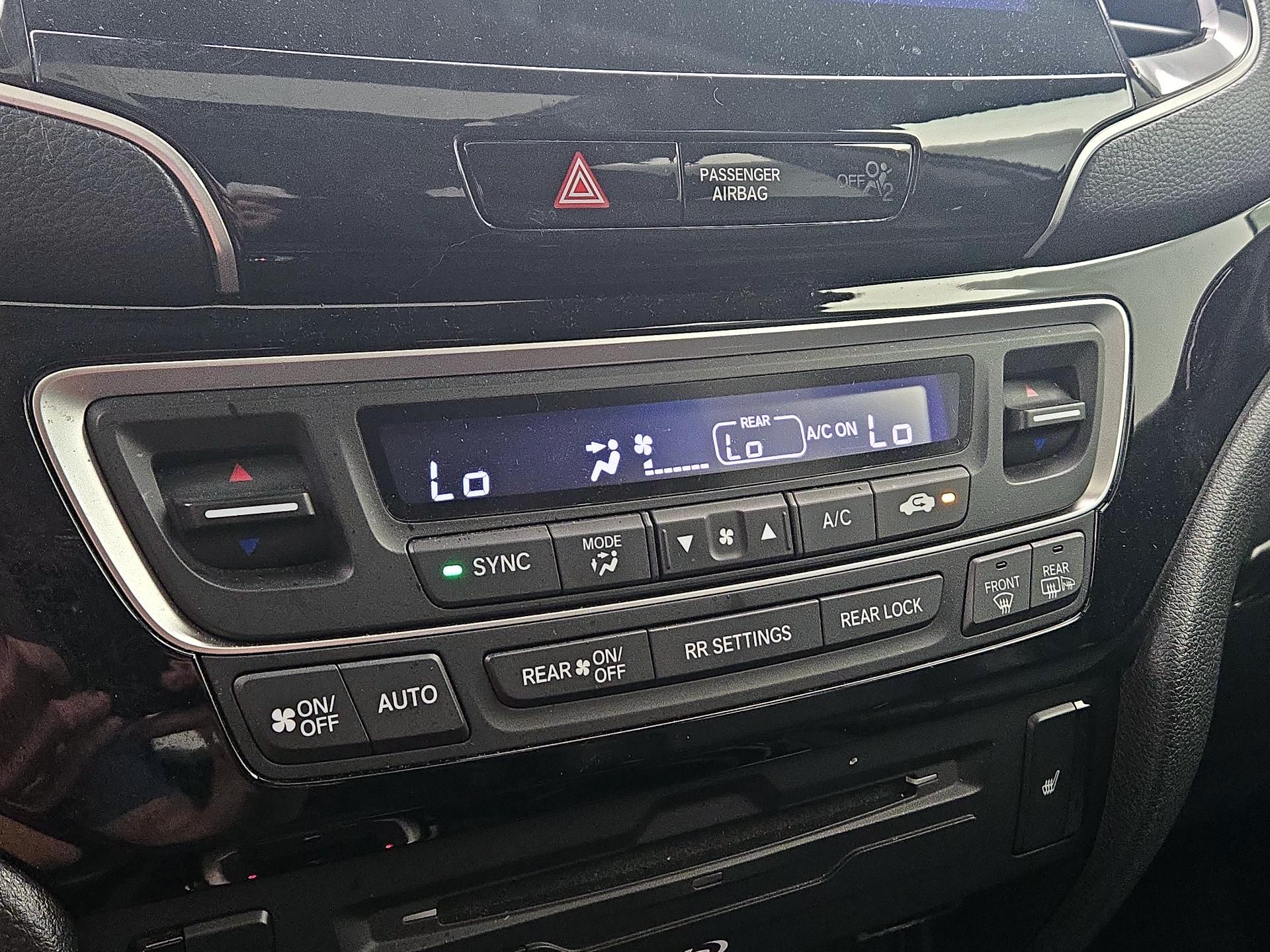 Thumbnail: 2020 Honda Pilot - 17