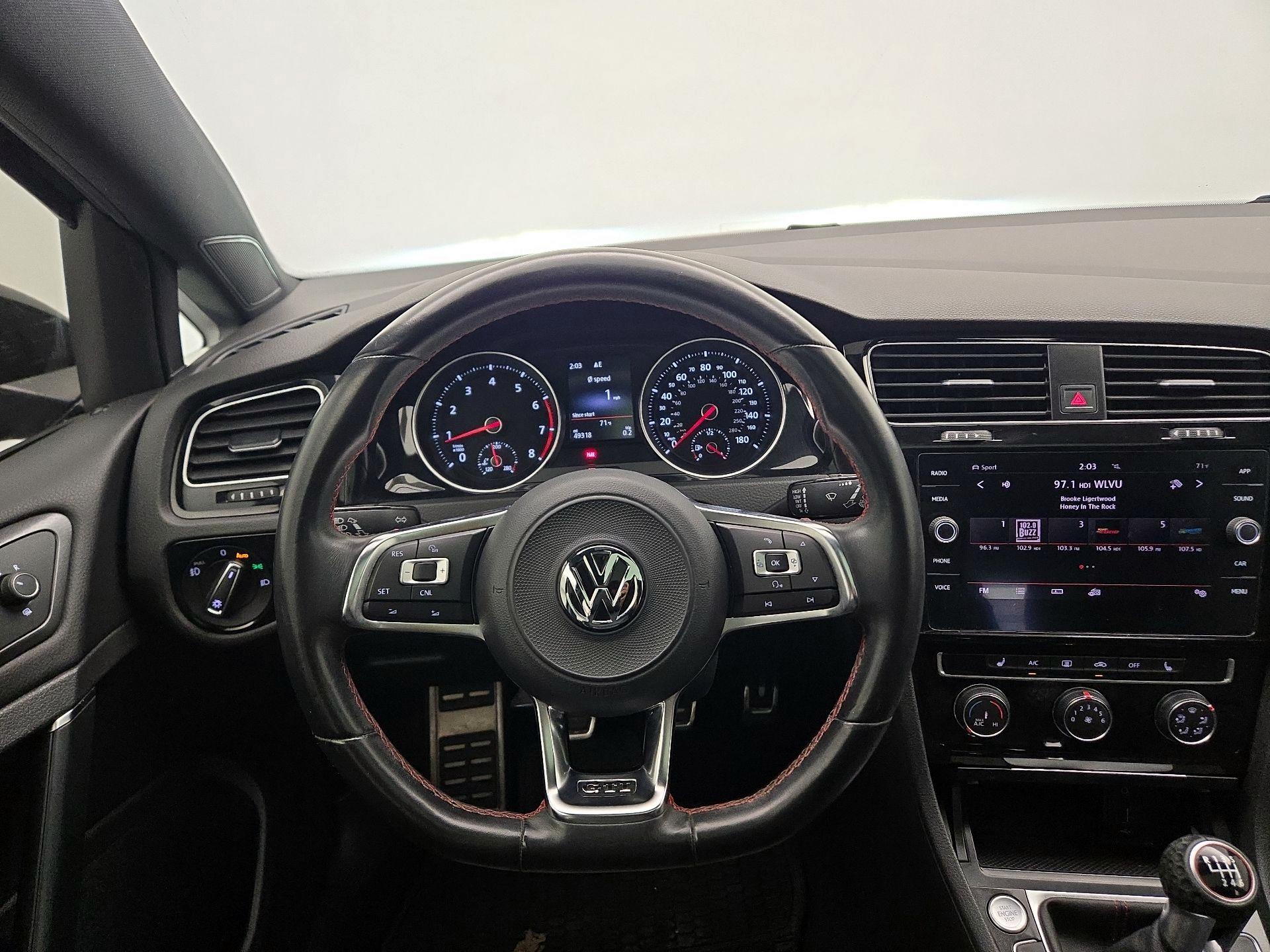 Thumbnail: 2018 Volkswagen Golf - 10