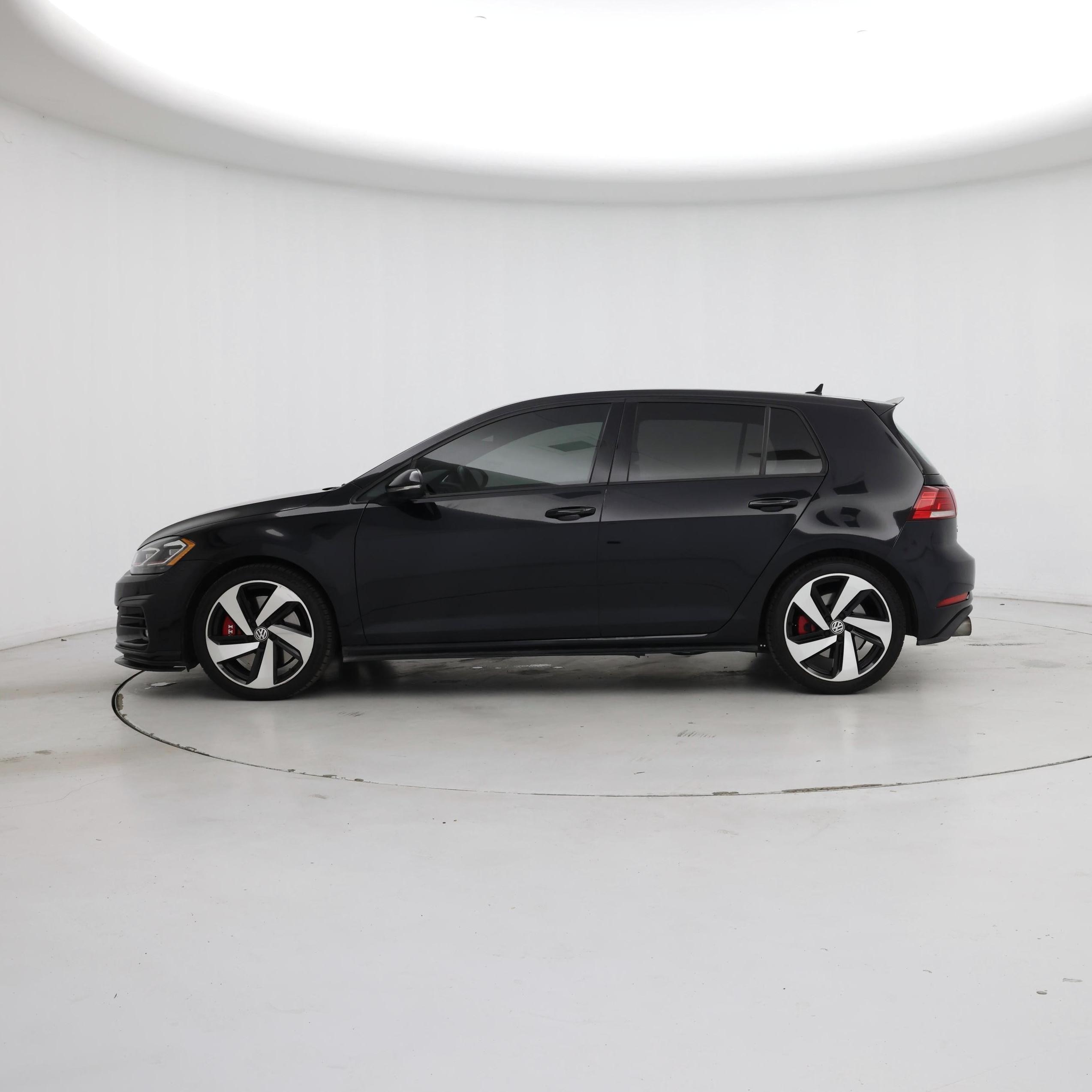 Thumbnail: 2018 Volkswagen Golf - 3