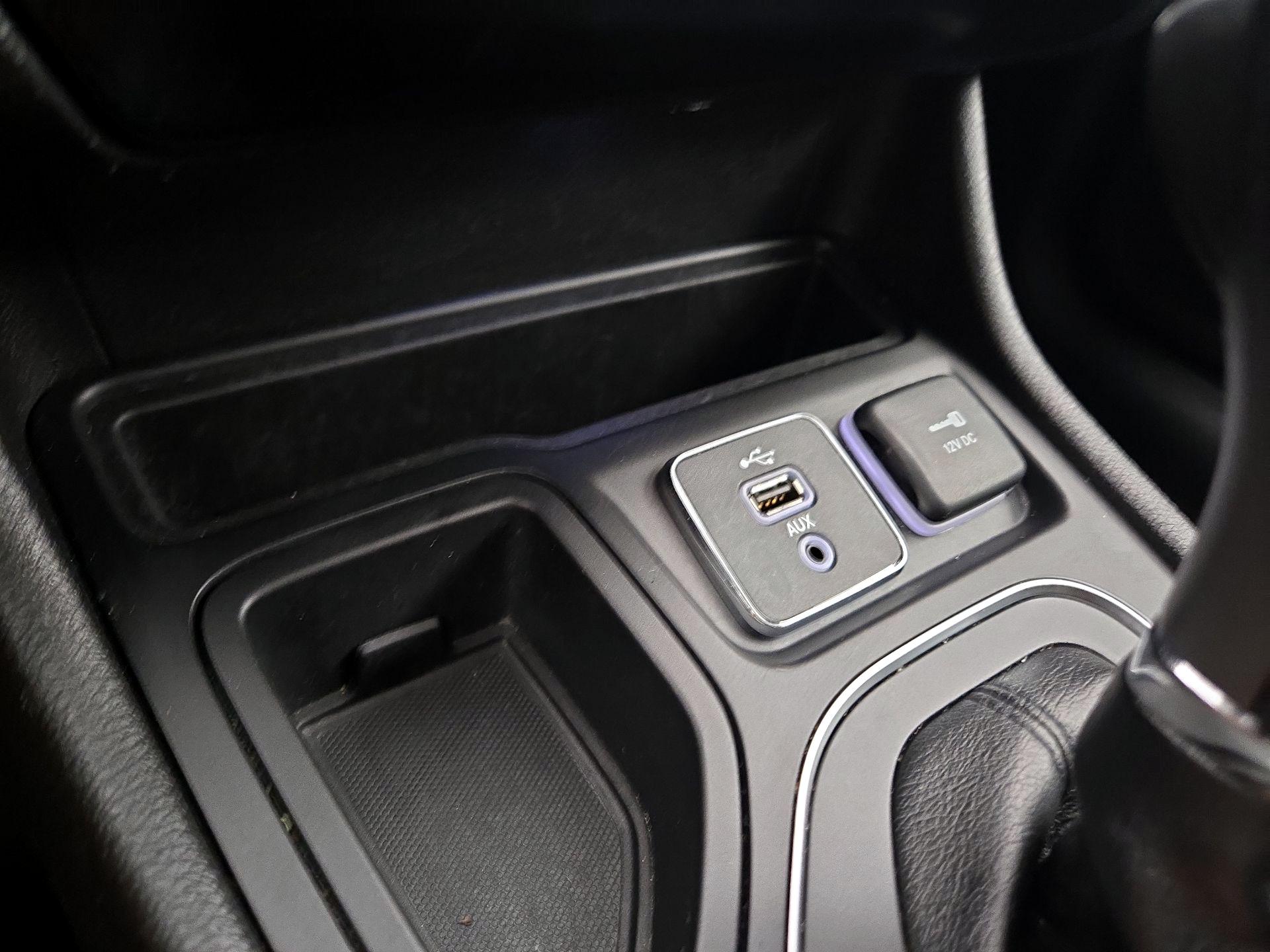 Thumbnail: 2019 Jeep Cherokee - 18
