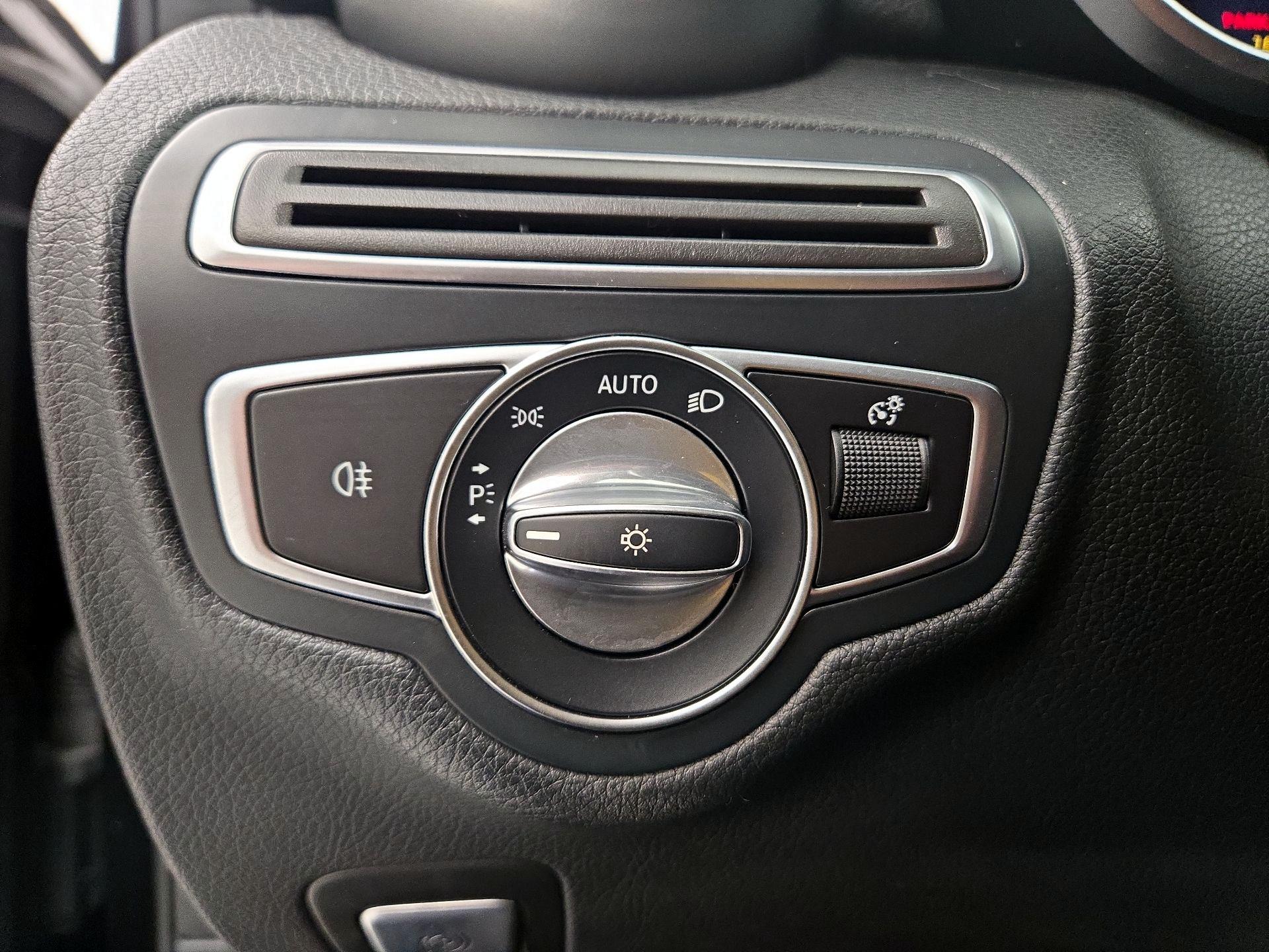 Thumbnail: 2021 Mercedes-Benz C-Class - 13