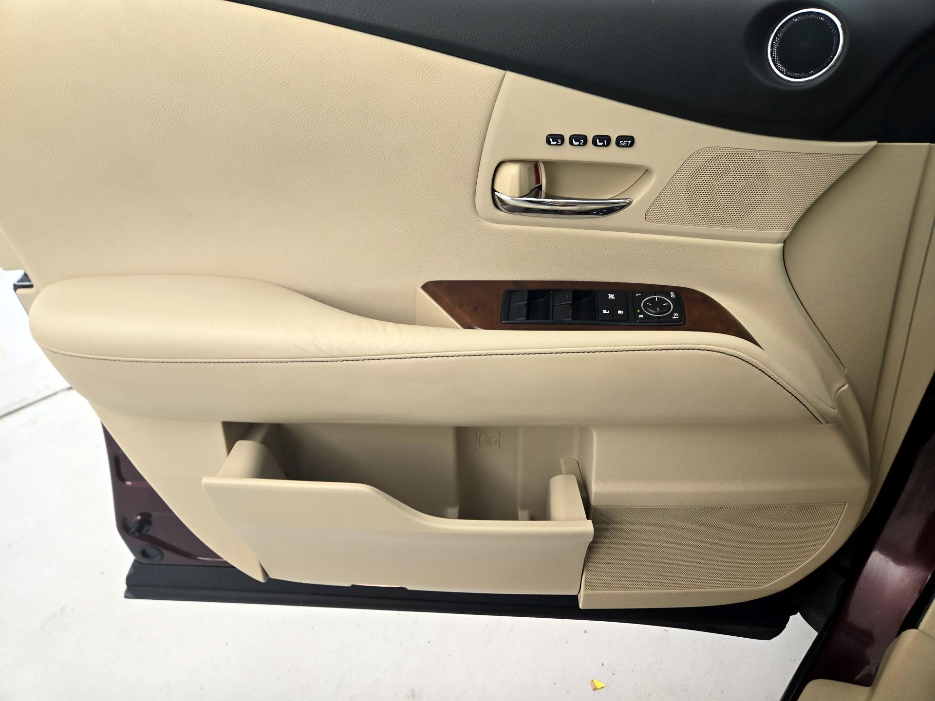 Thumbnail: 2015 Lexus RX - 12