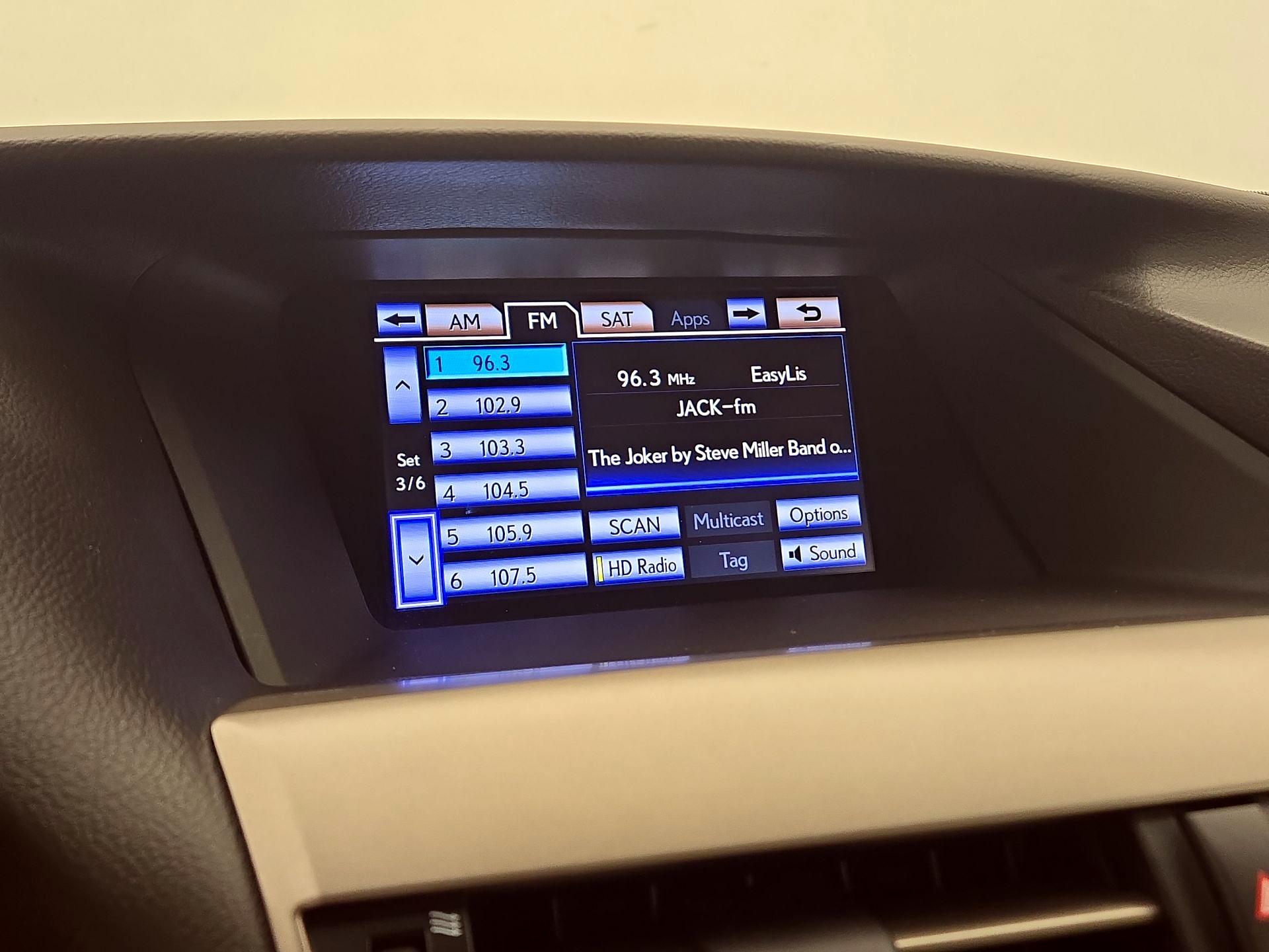 Thumbnail: 2015 Lexus RX - 16
