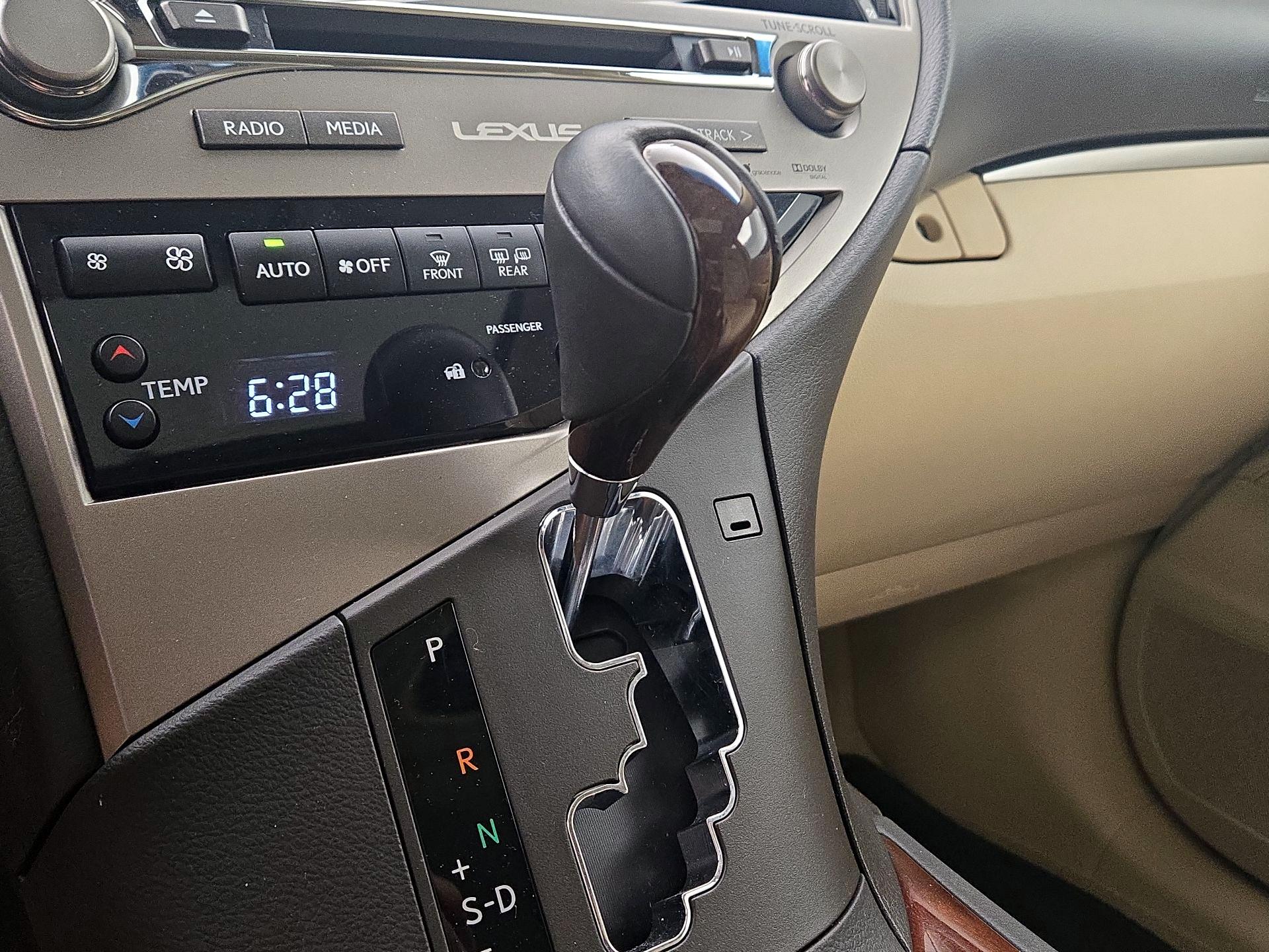 Thumbnail: 2015 Lexus RX - 18