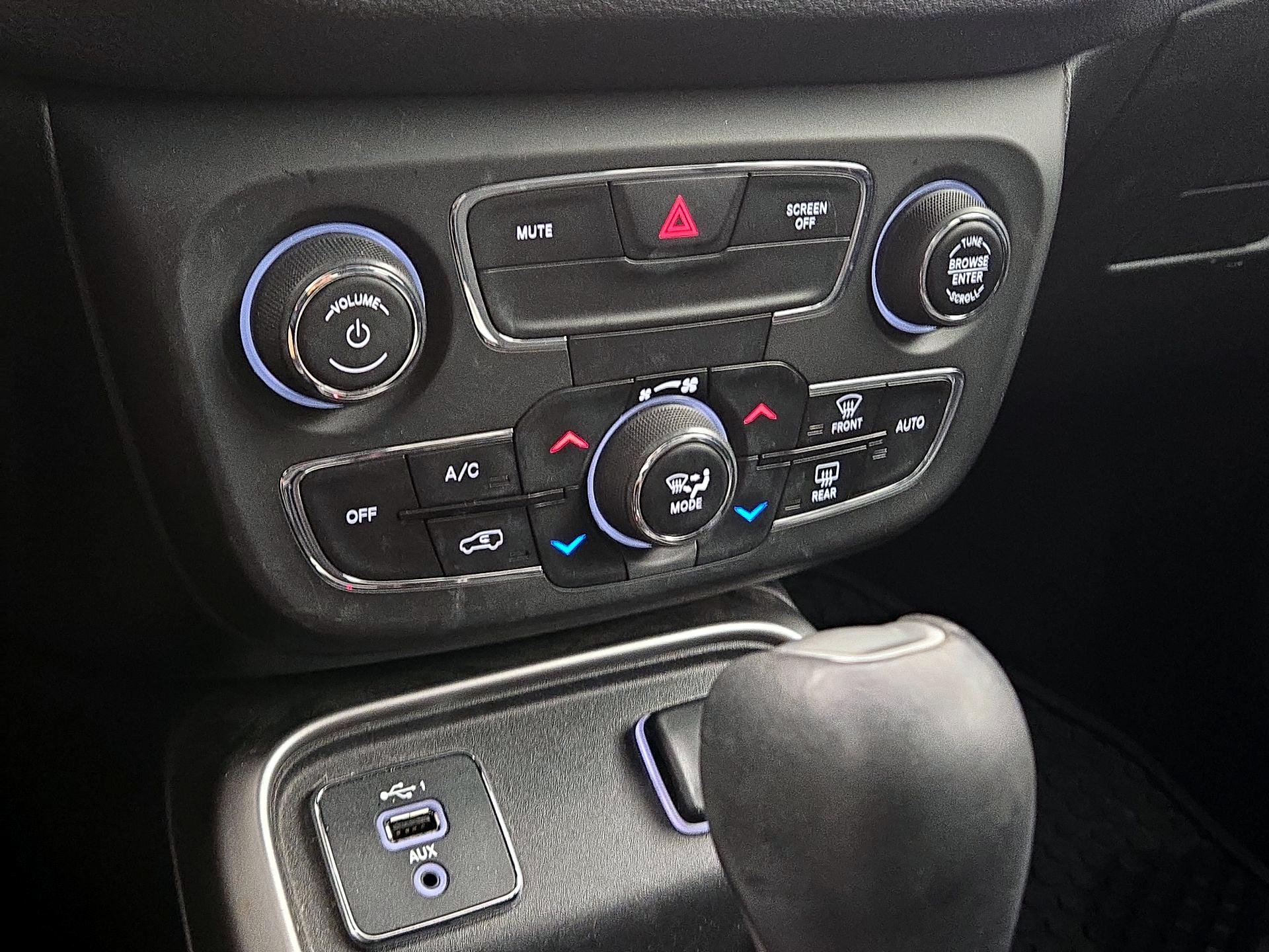 Thumbnail: 2019 Jeep Compass - 16