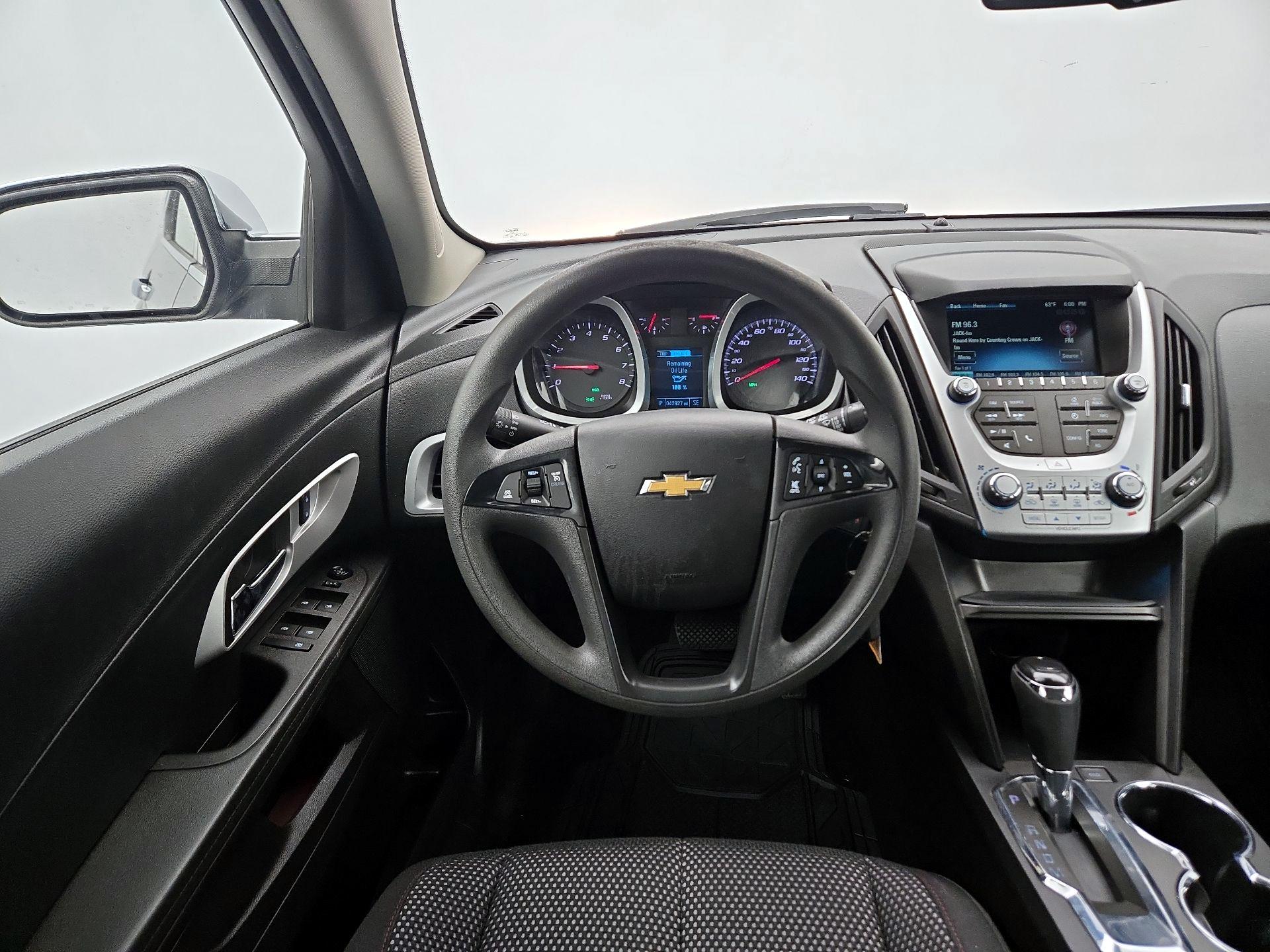 Thumbnail: 2017 Chevrolet Equinox - 10