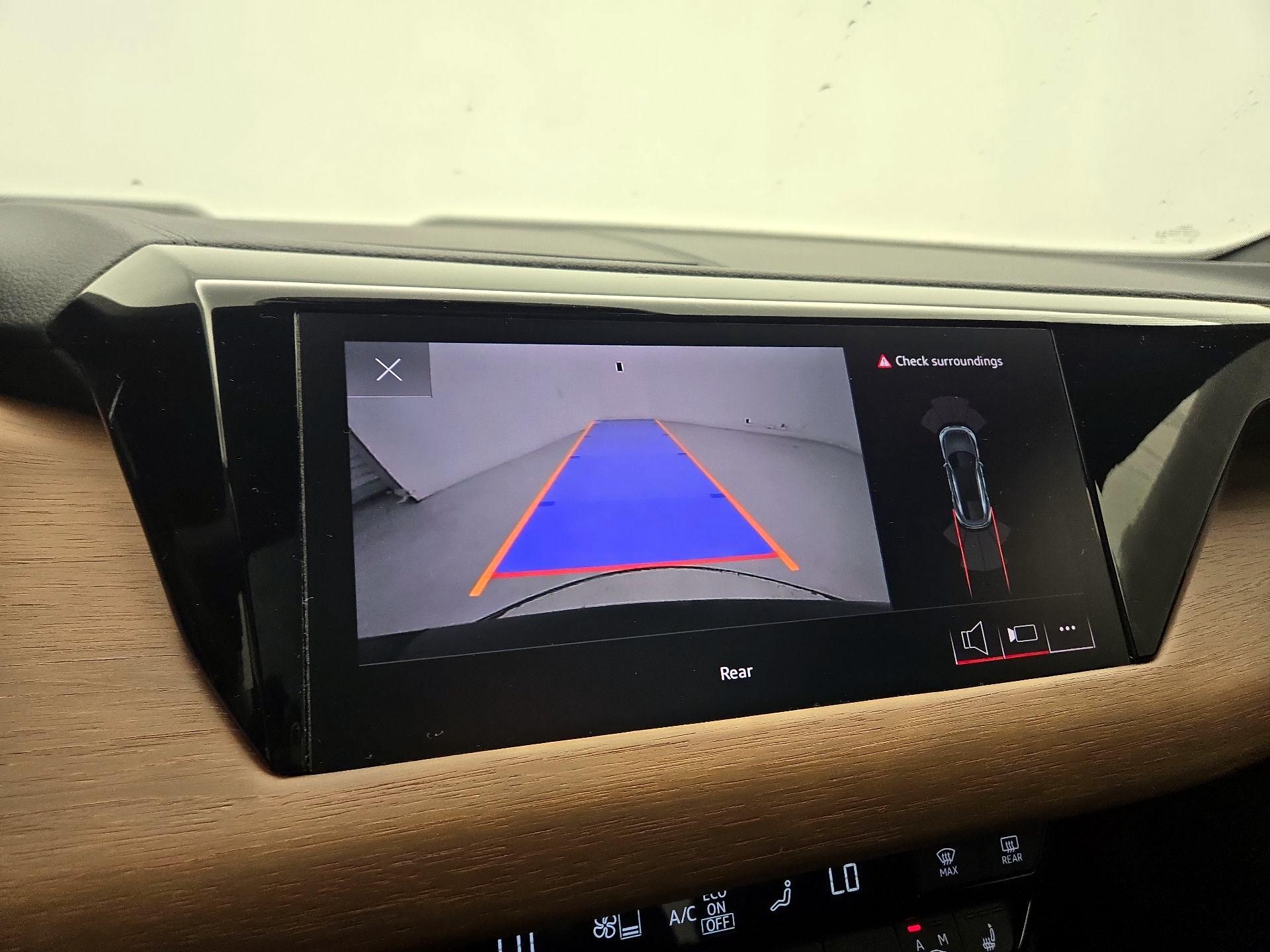 Thumbnail: 2023 Audi e-tron GT - 15