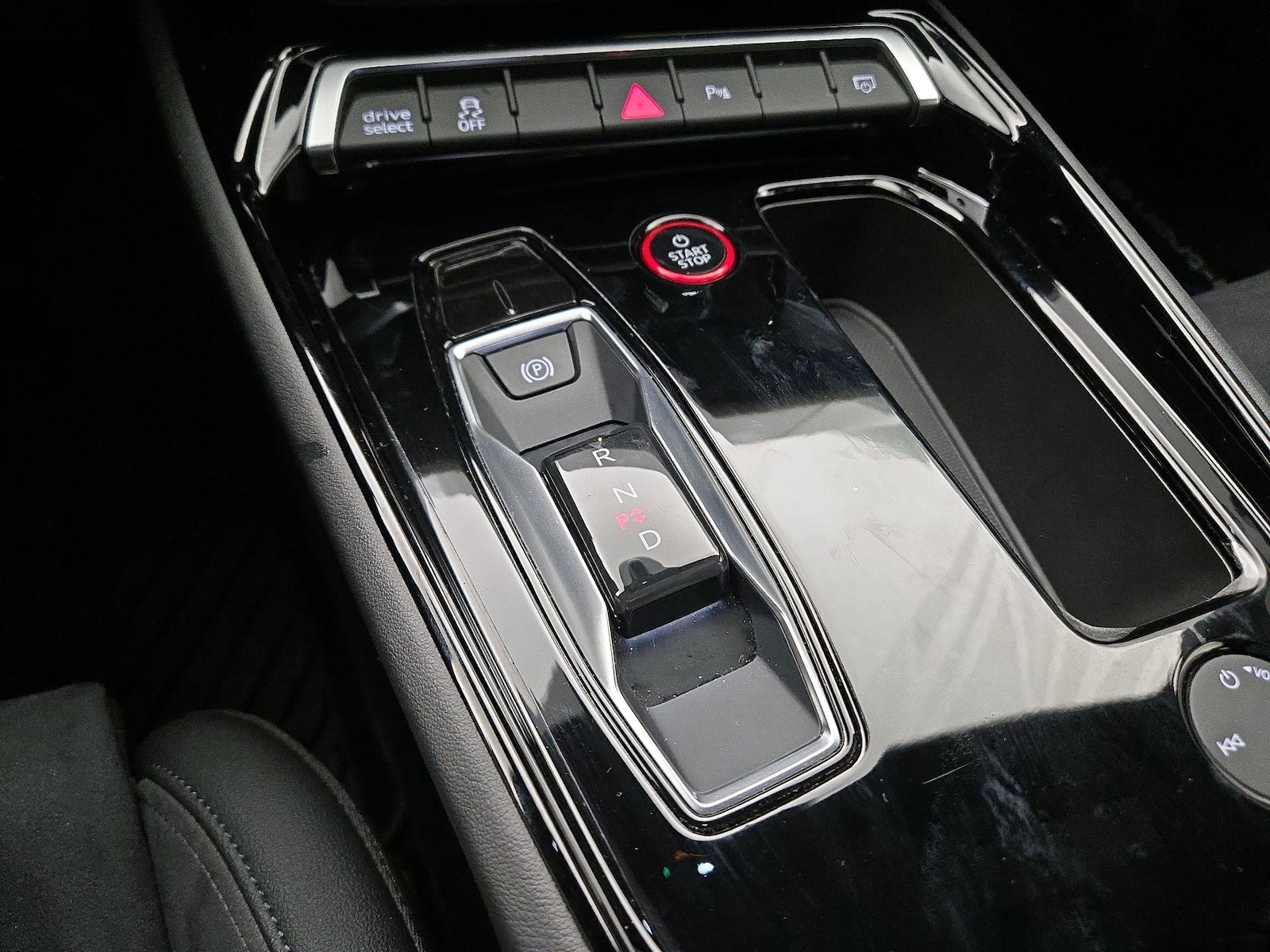 2023 Audi e-tron GT Premium Plus - Photo 19