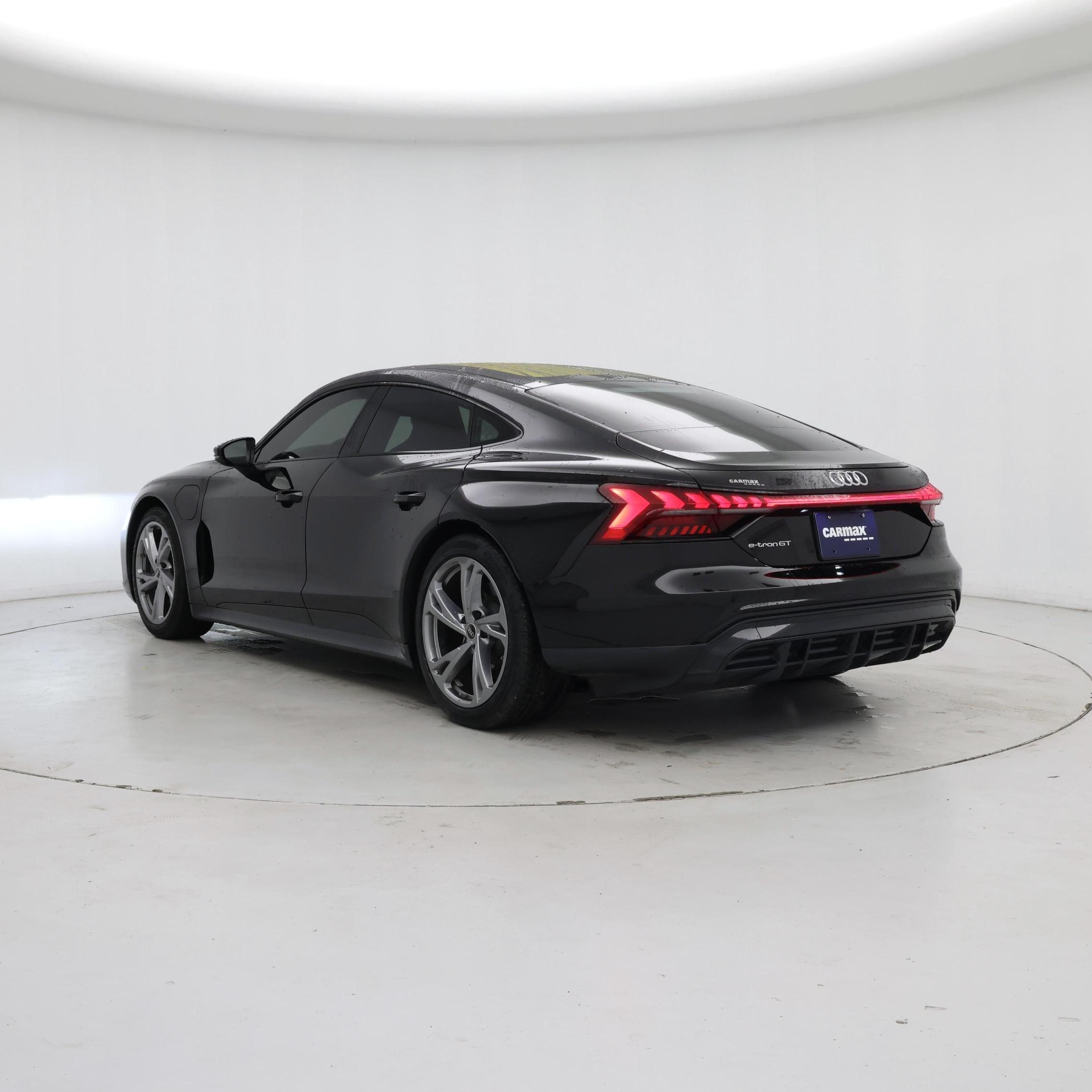 Thumbnail: 2023 Audi e-tron GT - 2