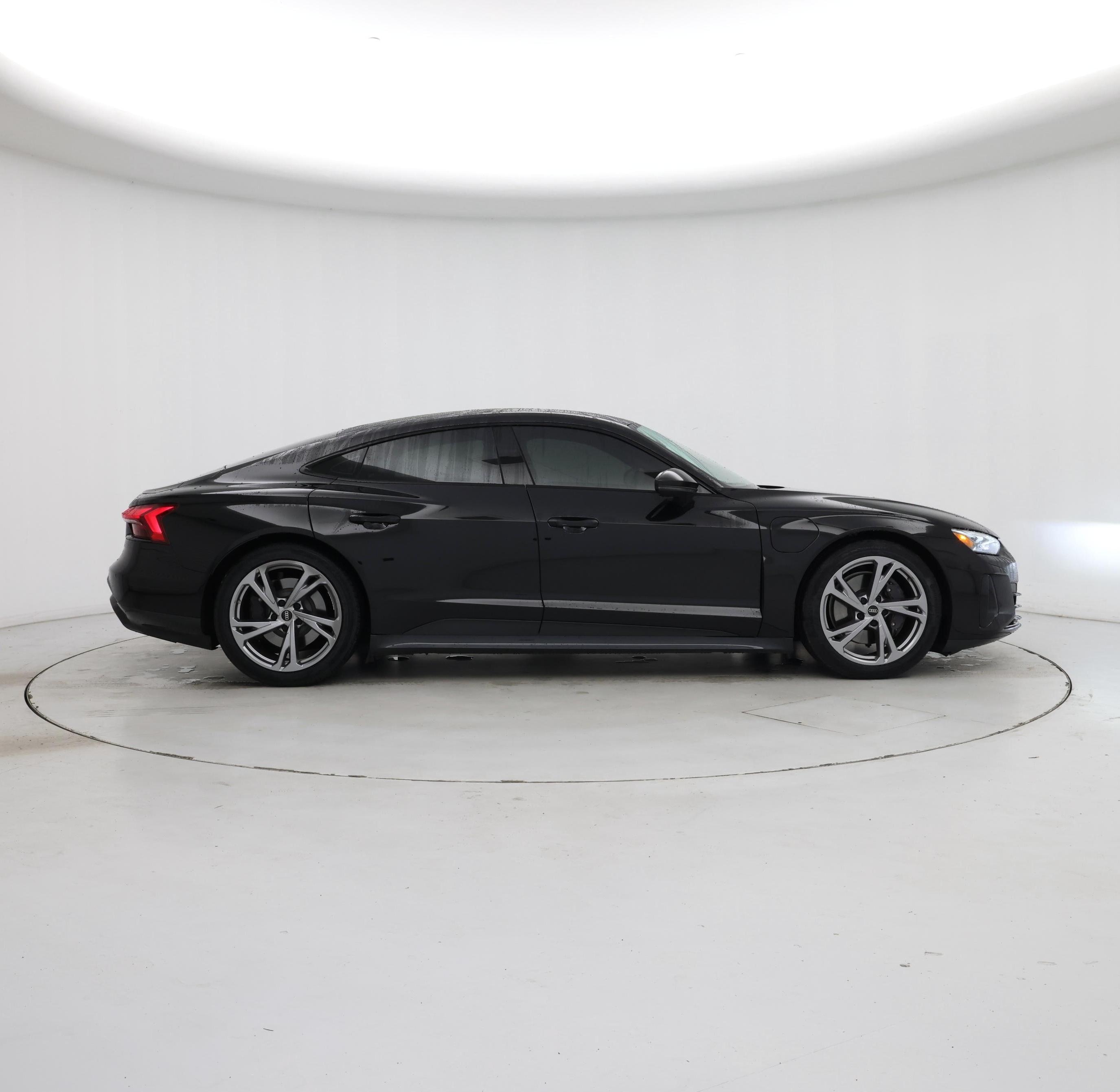 Thumbnail: 2023 Audi e-tron GT - 7