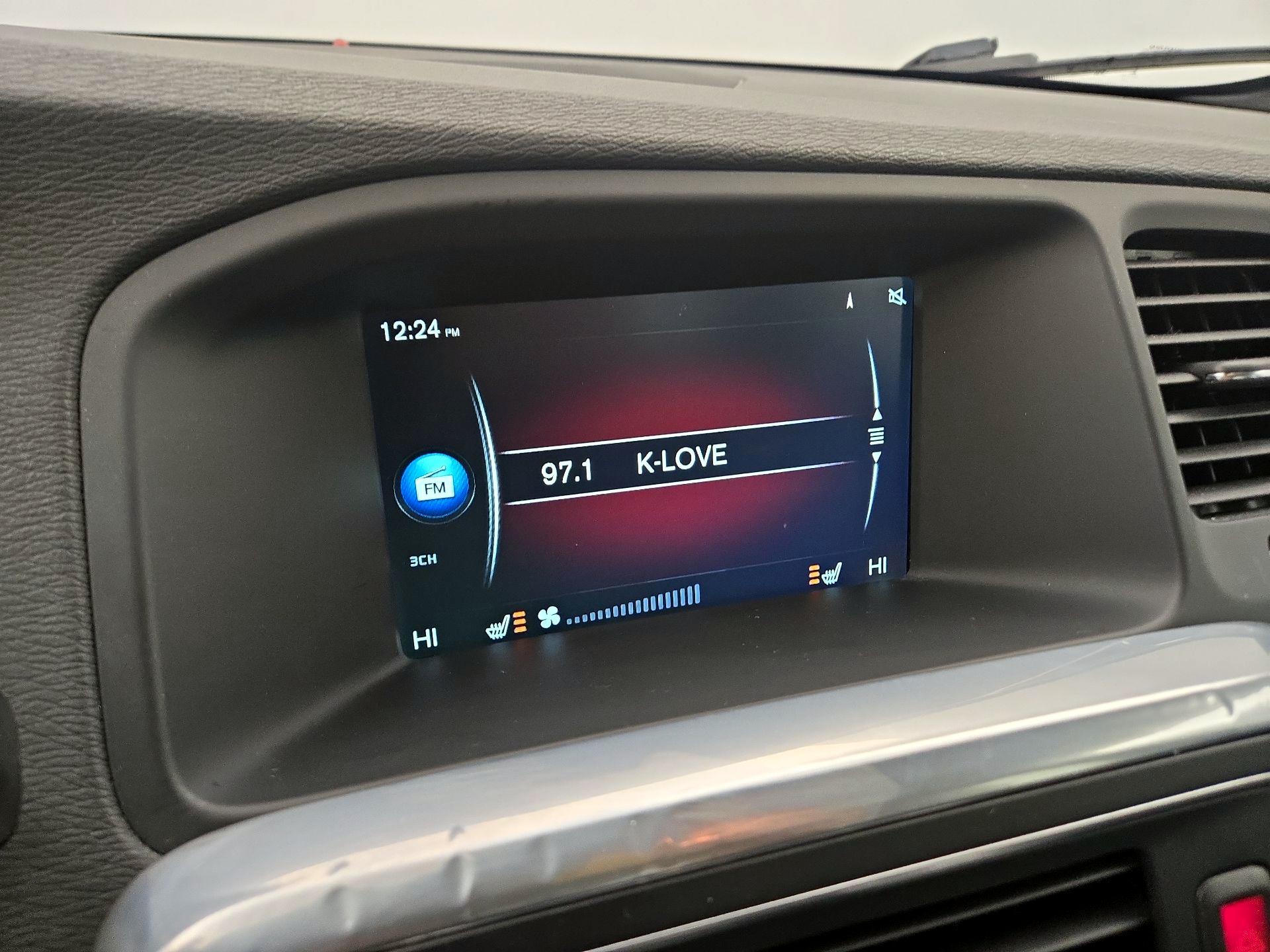 Thumbnail: 2015 Volvo S60 - 16