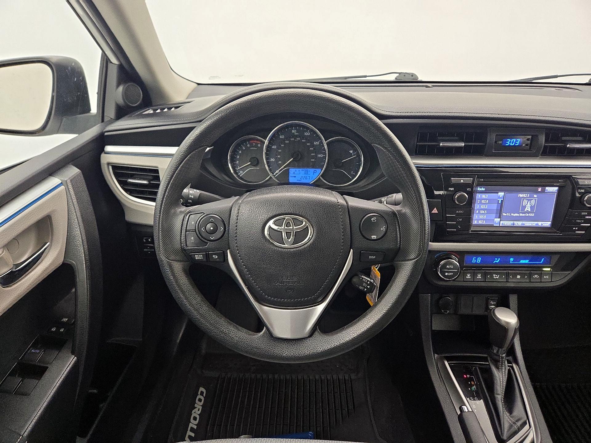 Thumbnail: 2014 Toyota Corolla - 10
