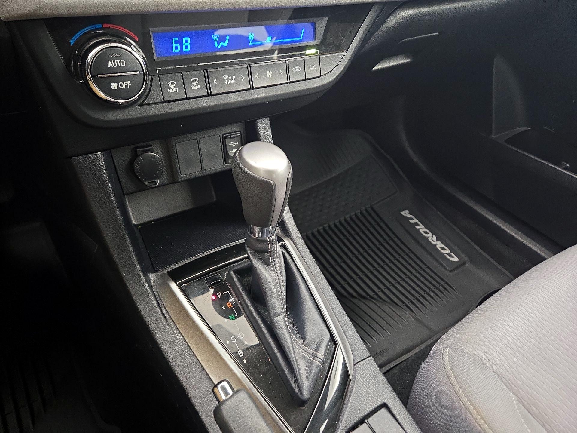 Thumbnail: 2014 Toyota Corolla - 17