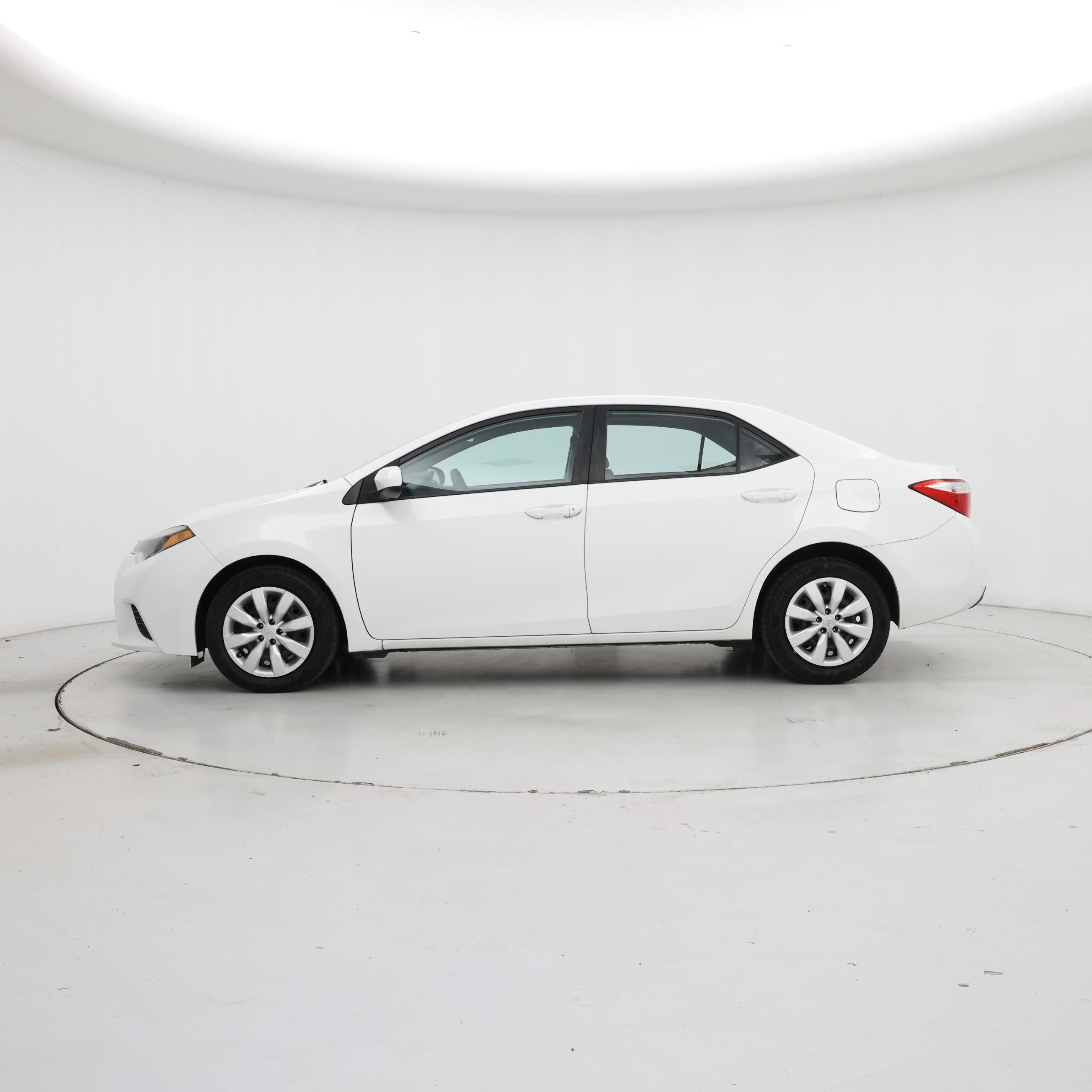 Thumbnail: 2014 Toyota Corolla - 3