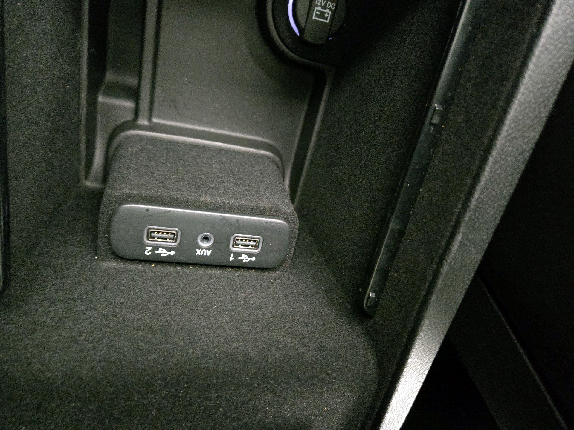 Thumbnail: 2019 Chrysler 300 - 18