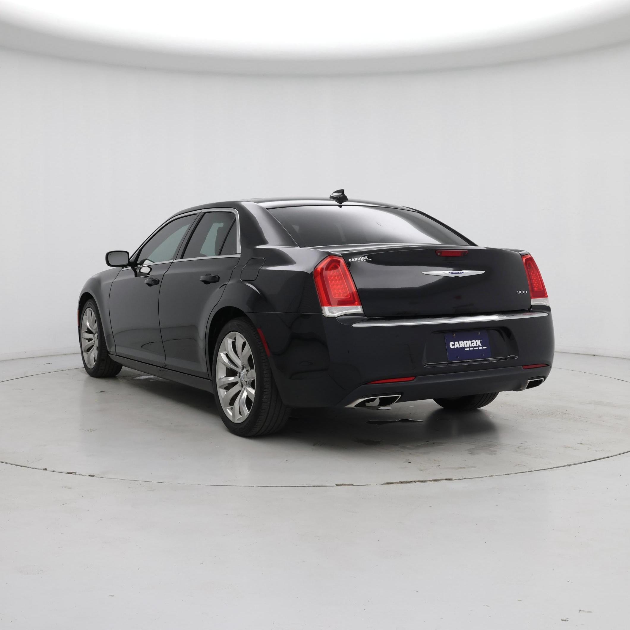 Thumbnail: 2019 Chrysler 300 - 2