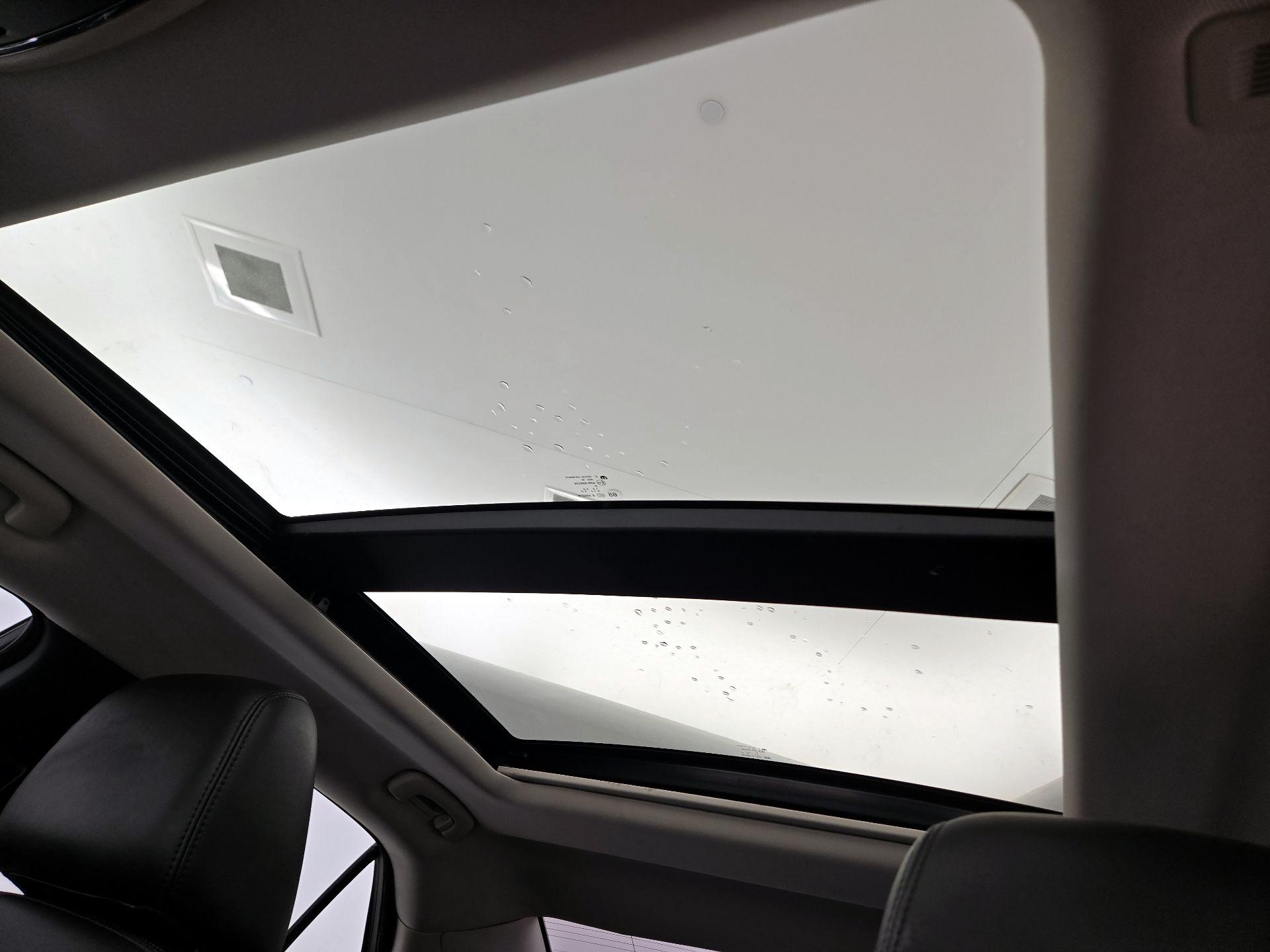 Thumbnail: 2019 Chrysler 300 - 19