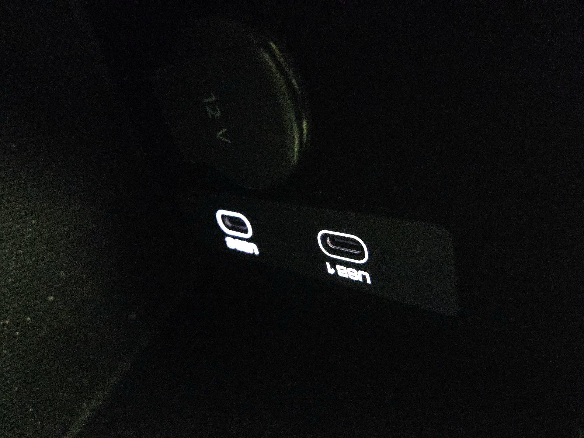 Thumbnail: 2021 Porsche Taycan - 17