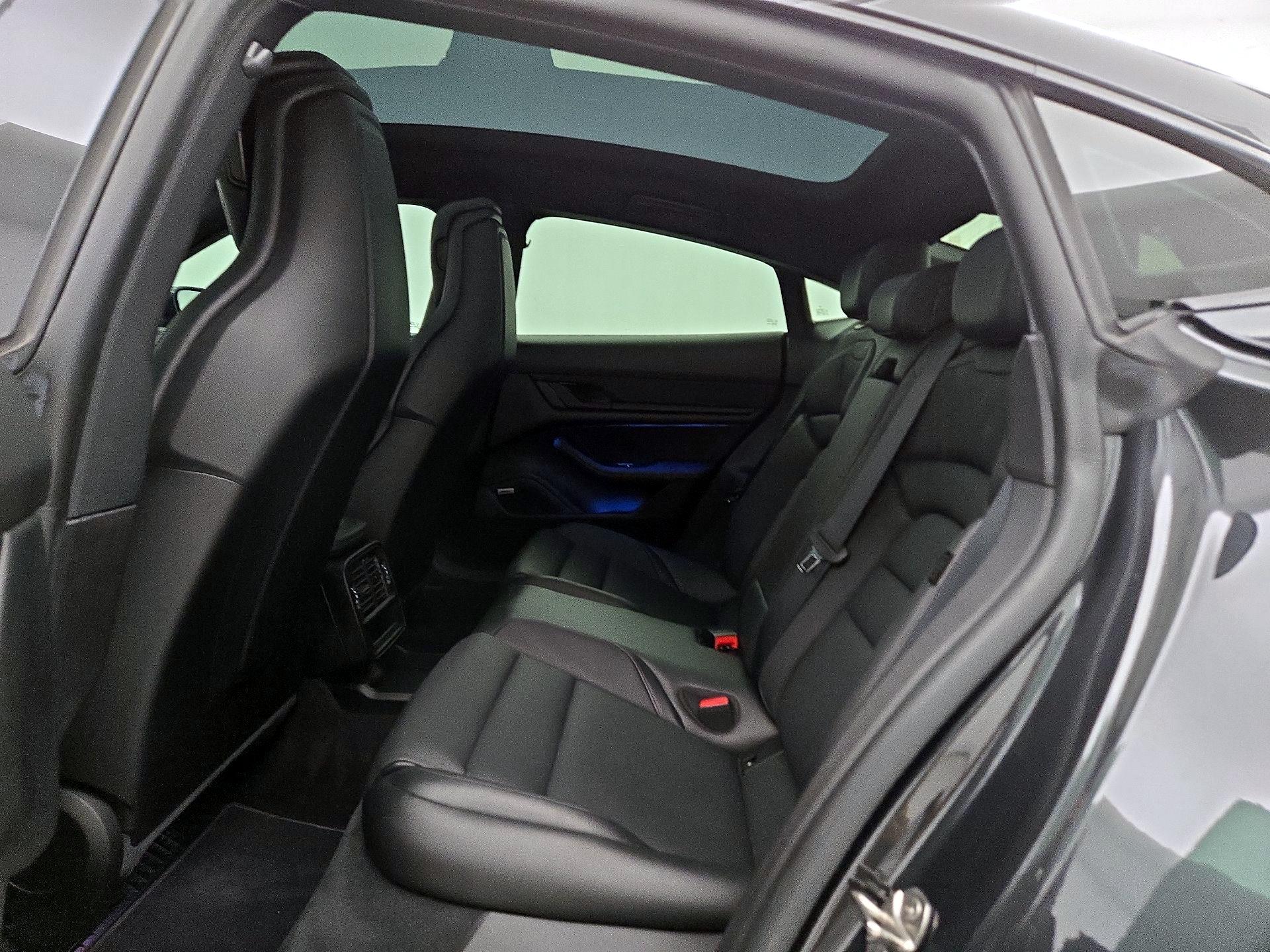 Thumbnail: 2021 Porsche Taycan - 19