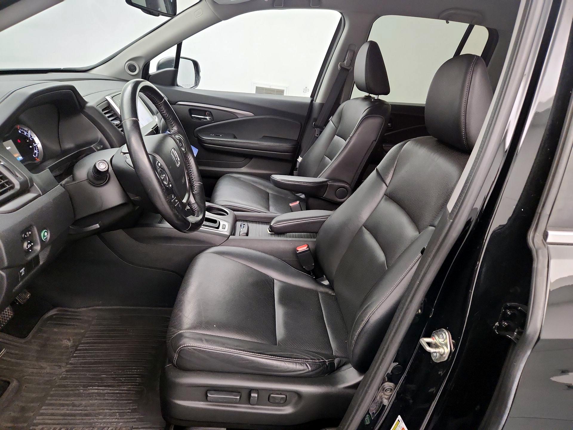 Thumbnail: 2017 Honda Ridgeline - 11