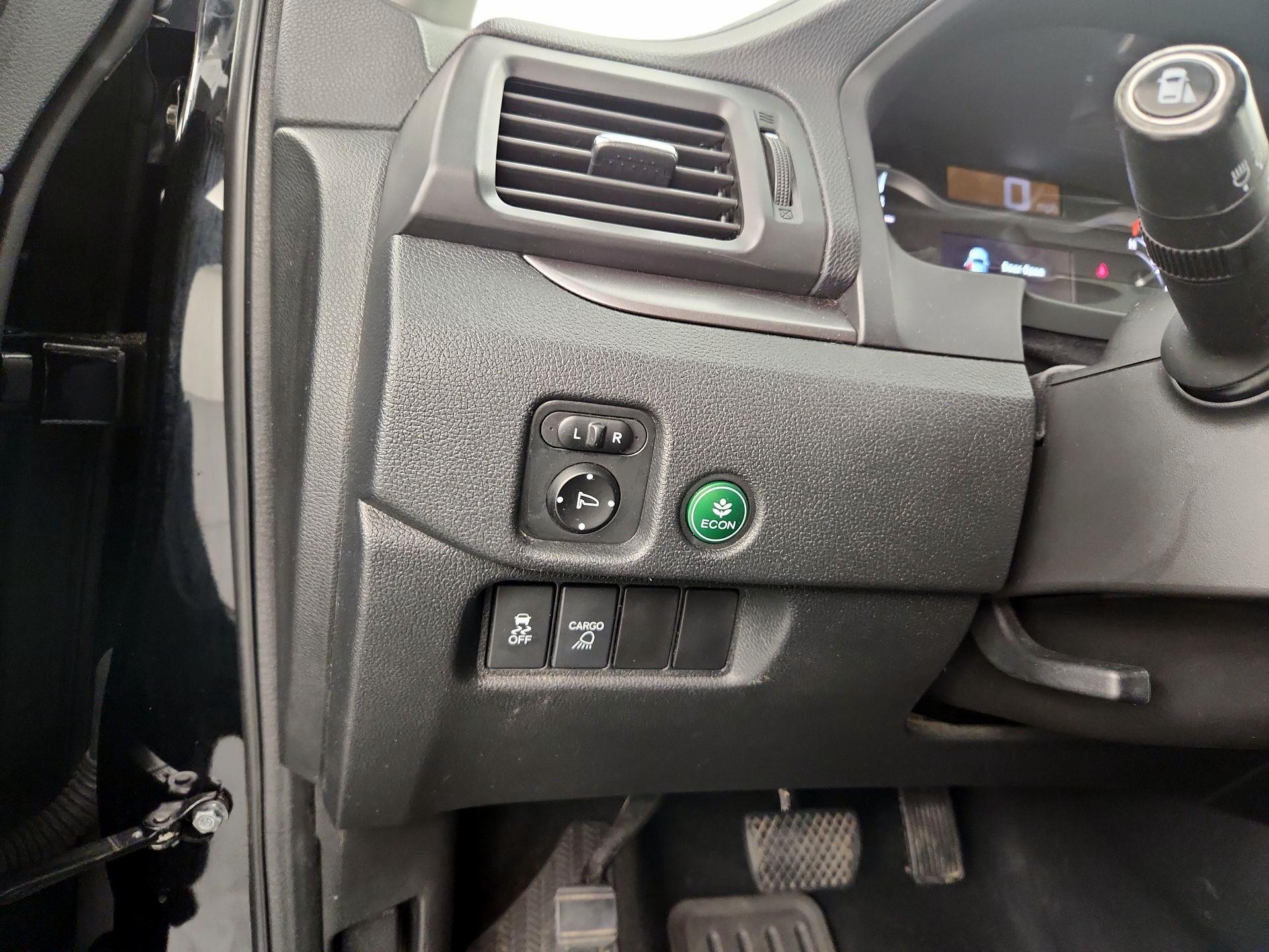 Thumbnail: 2017 Honda Ridgeline - 13