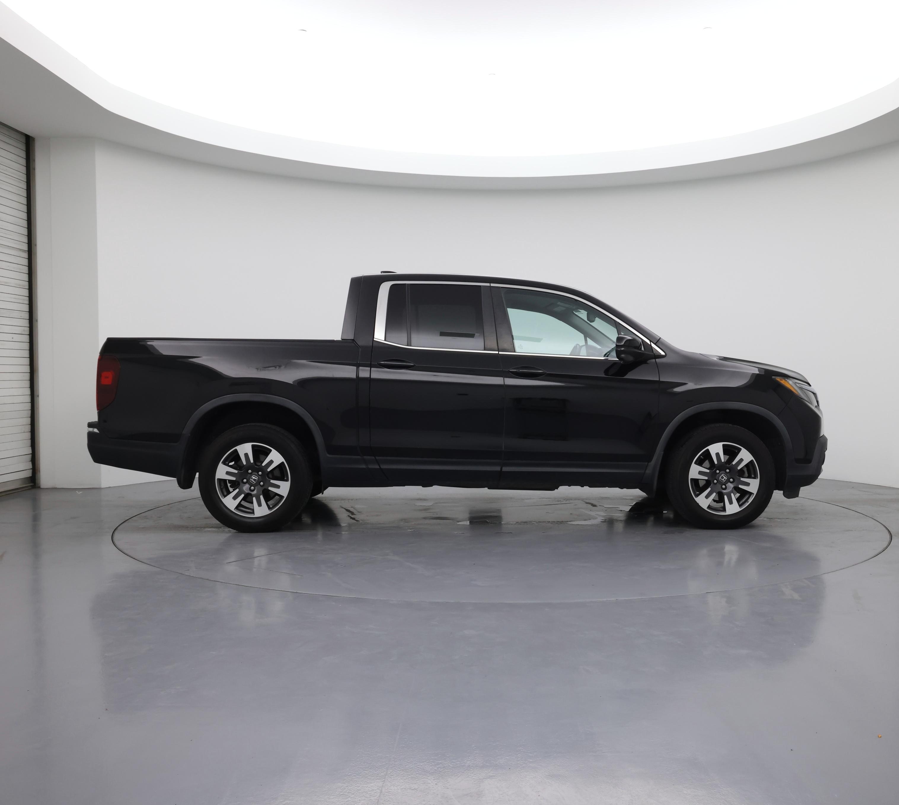 Thumbnail: 2017 Honda Ridgeline - 7