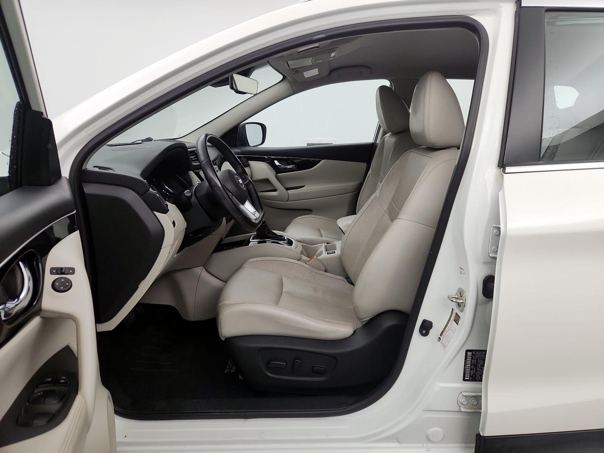 Thumbnail: 2019 Nissan Rogue Sport - 11