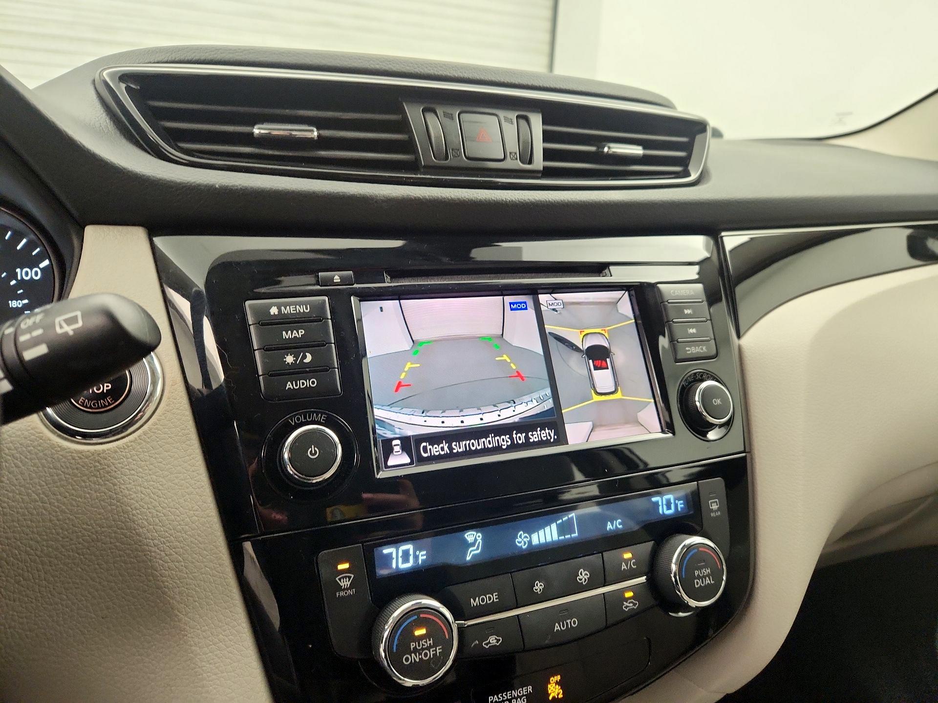 Thumbnail: 2019 Nissan Rogue Sport - 14