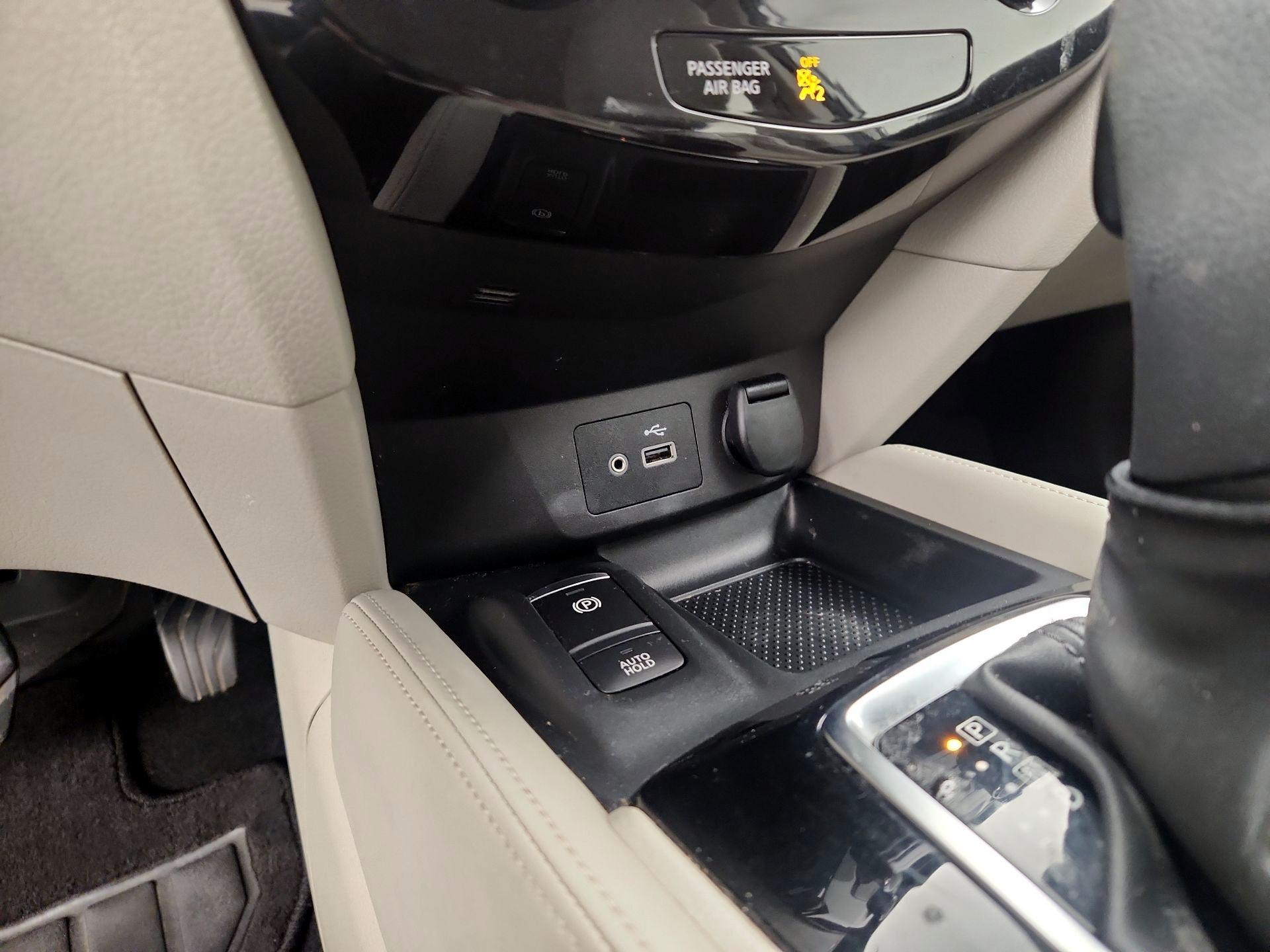 Thumbnail: 2019 Nissan Rogue Sport - 18