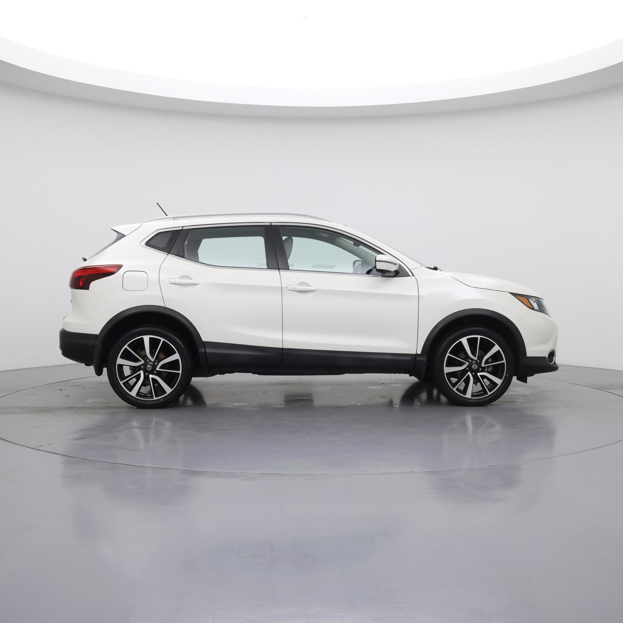 Thumbnail: 2019 Nissan Rogue Sport - 7