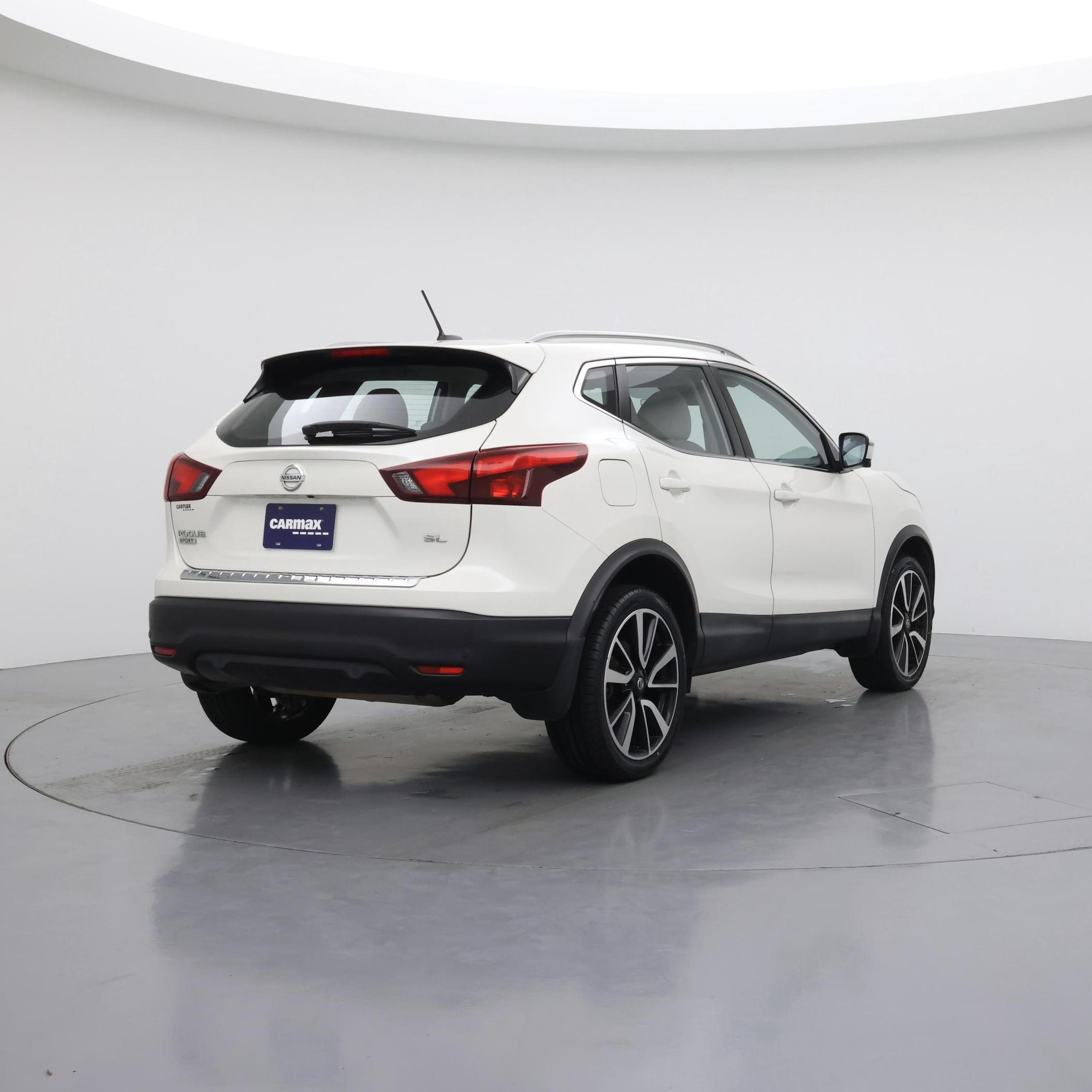 Thumbnail: 2019 Nissan Rogue Sport - 8