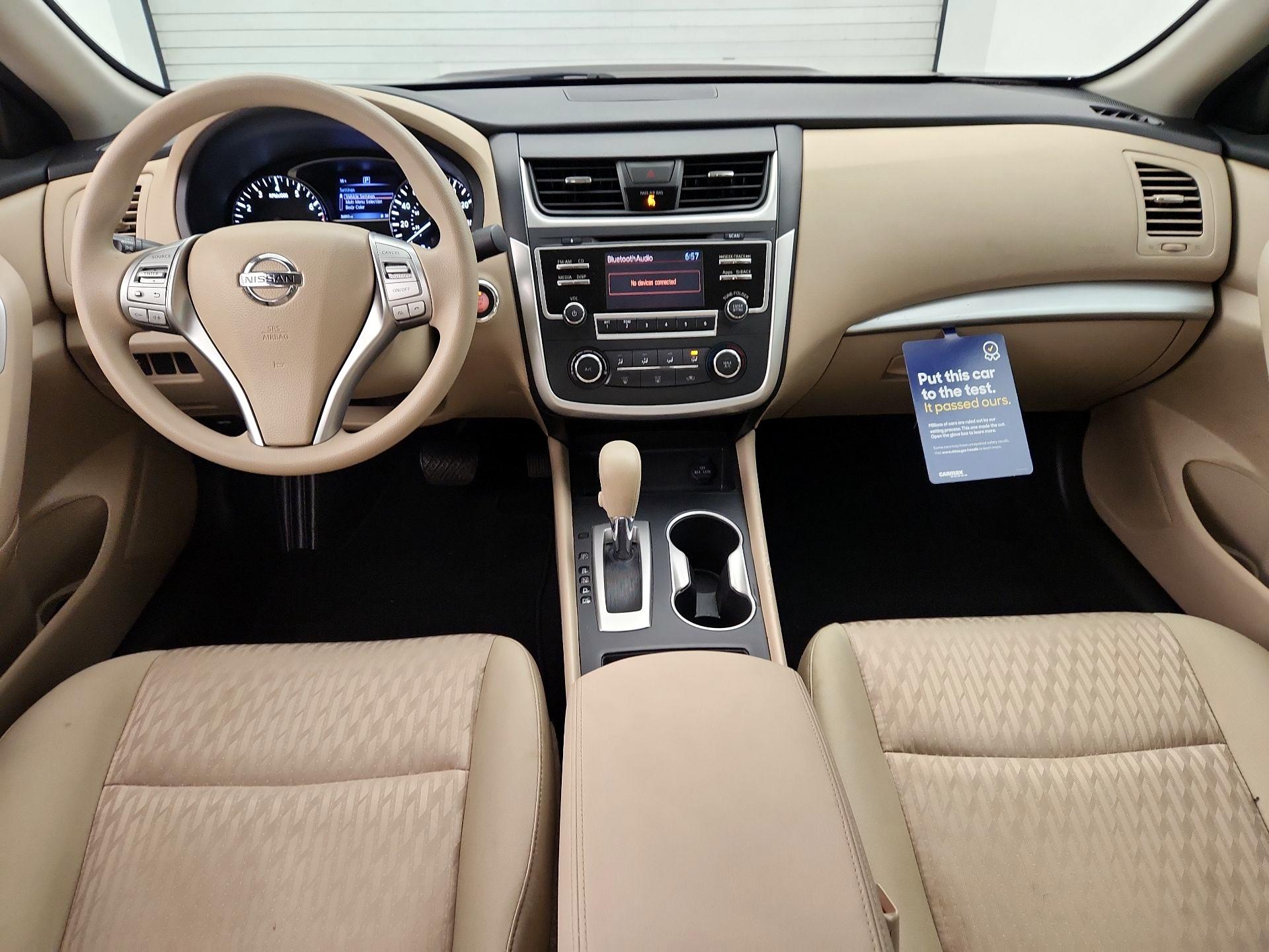 Thumbnail: 2016 Nissan Altima - 9