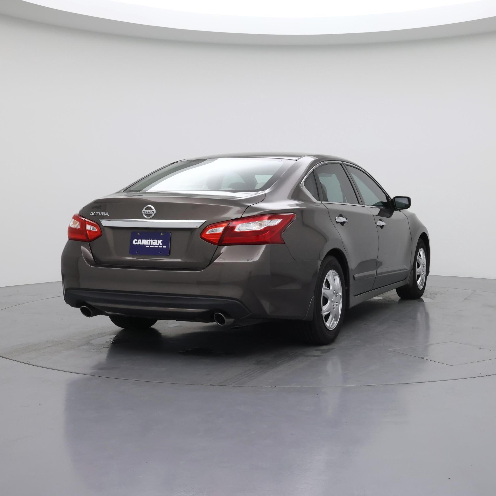 Thumbnail: 2016 Nissan Altima - 8