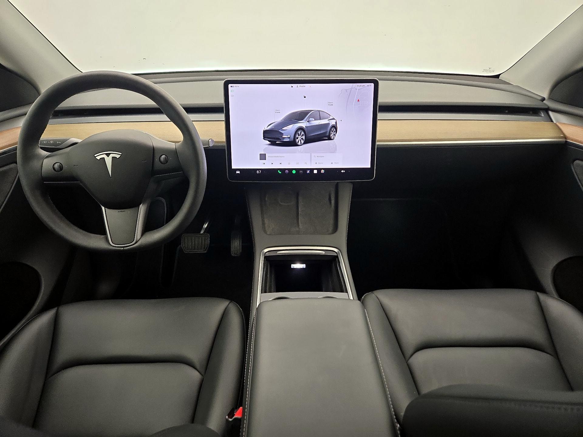 Thumbnail: 2023 Tesla Model Y - 9