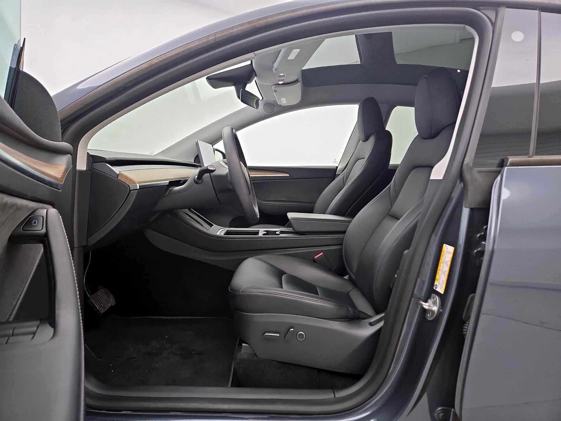 Thumbnail: 2023 Tesla Model Y - 11