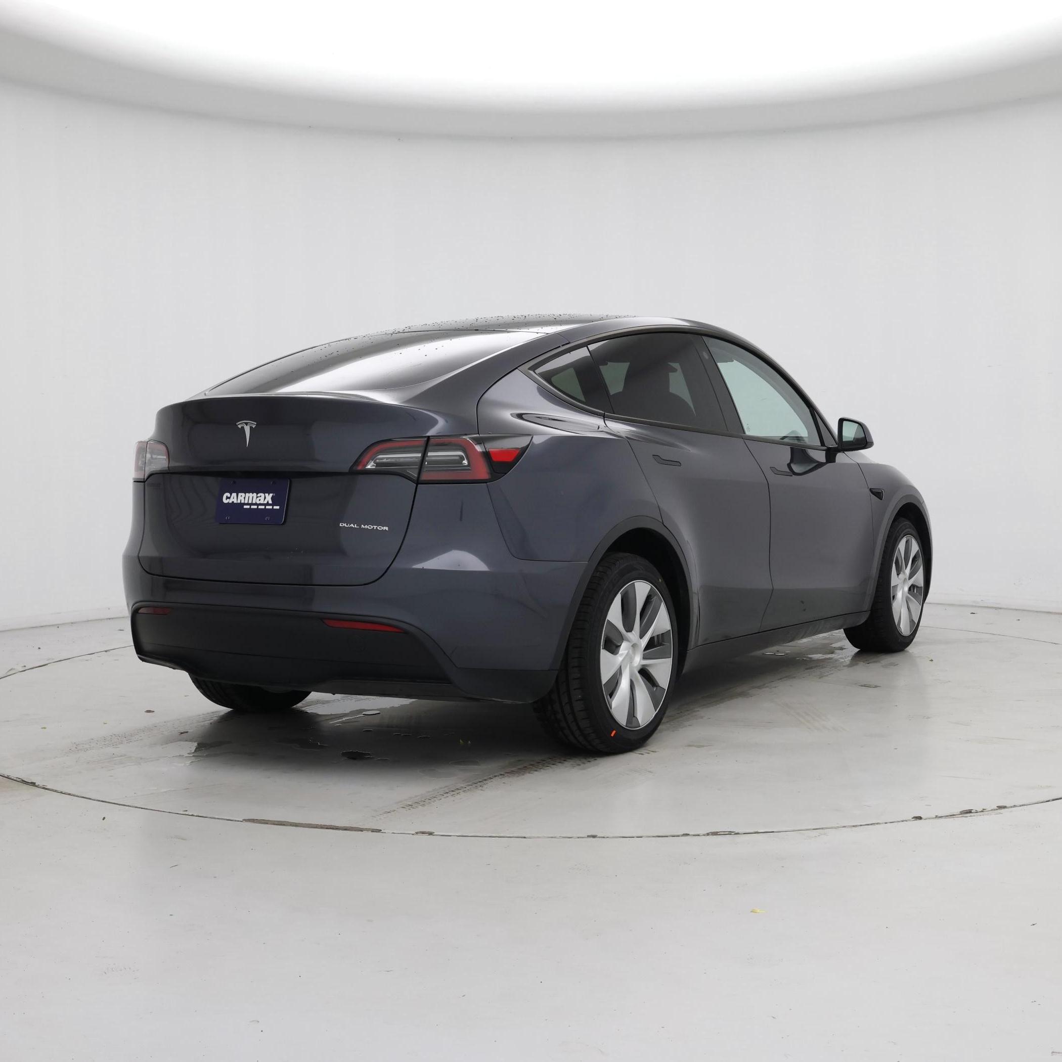 Thumbnail: 2023 Tesla Model Y - 8