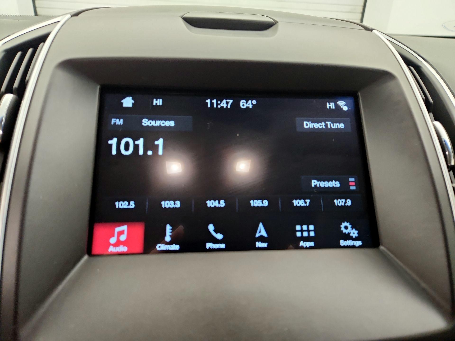 Thumbnail: 2016 Ford Edge - 16