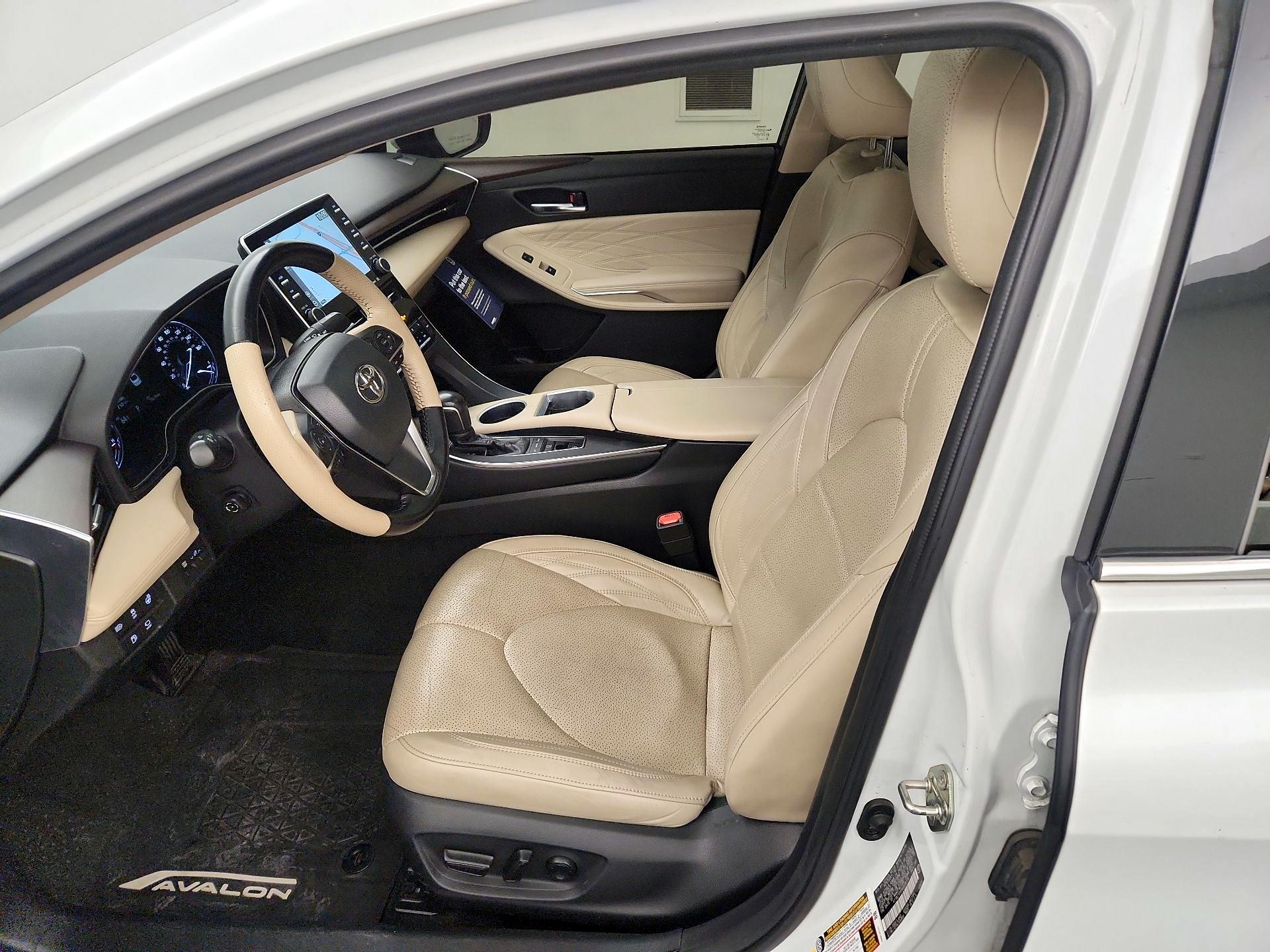 Thumbnail: 2019 Toyota Avalon - 11