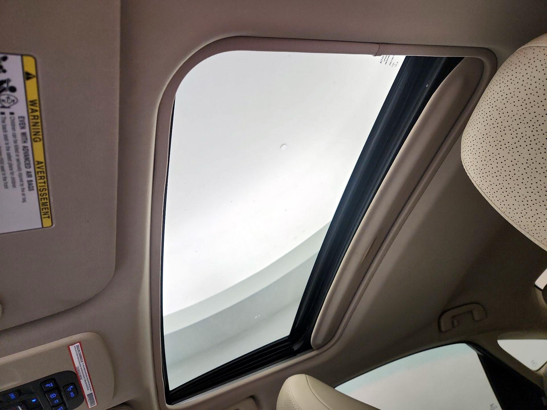 Thumbnail: 2019 Toyota Avalon - 20