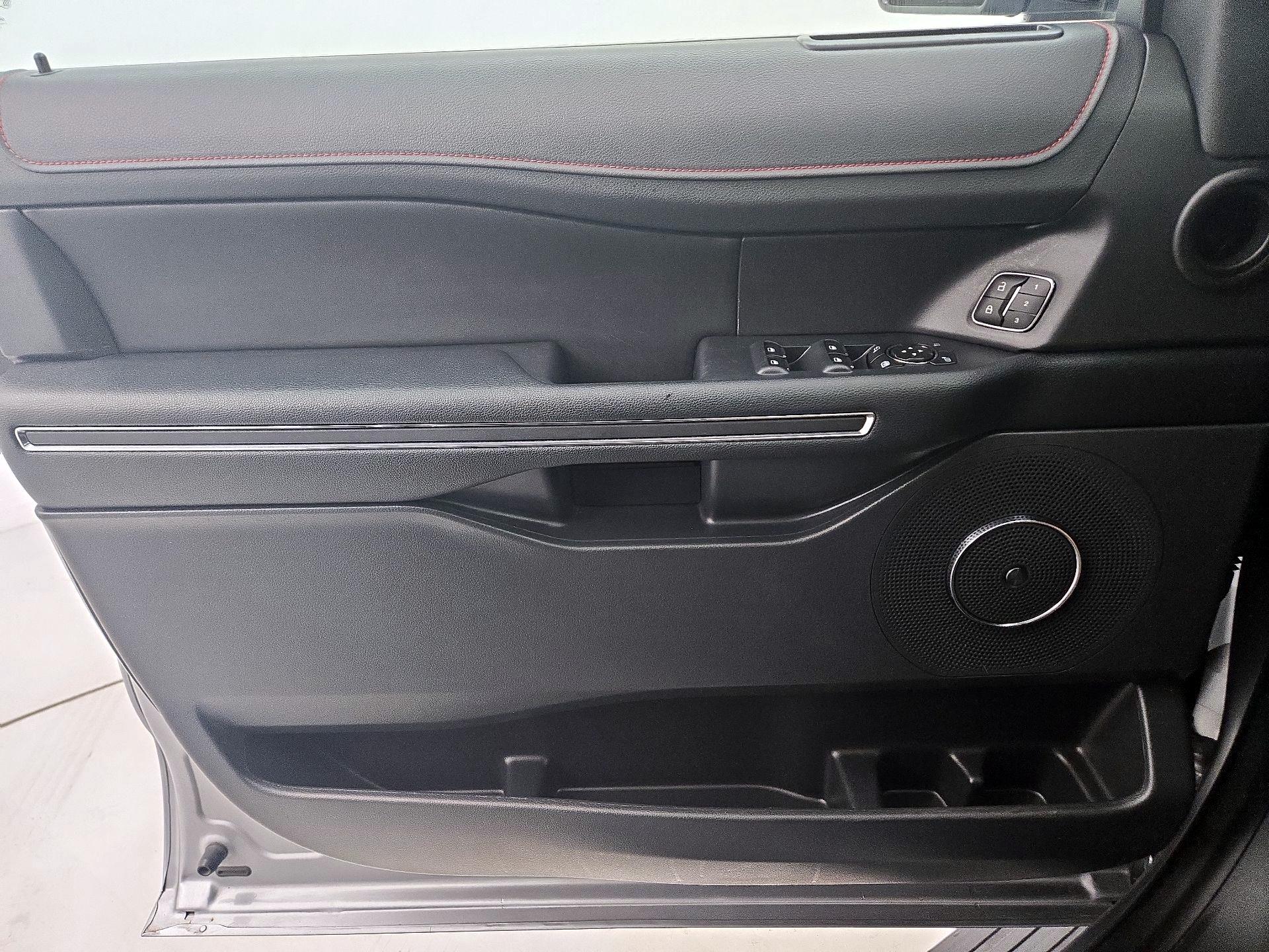 Thumbnail: 2022 Ford Expedition - 12