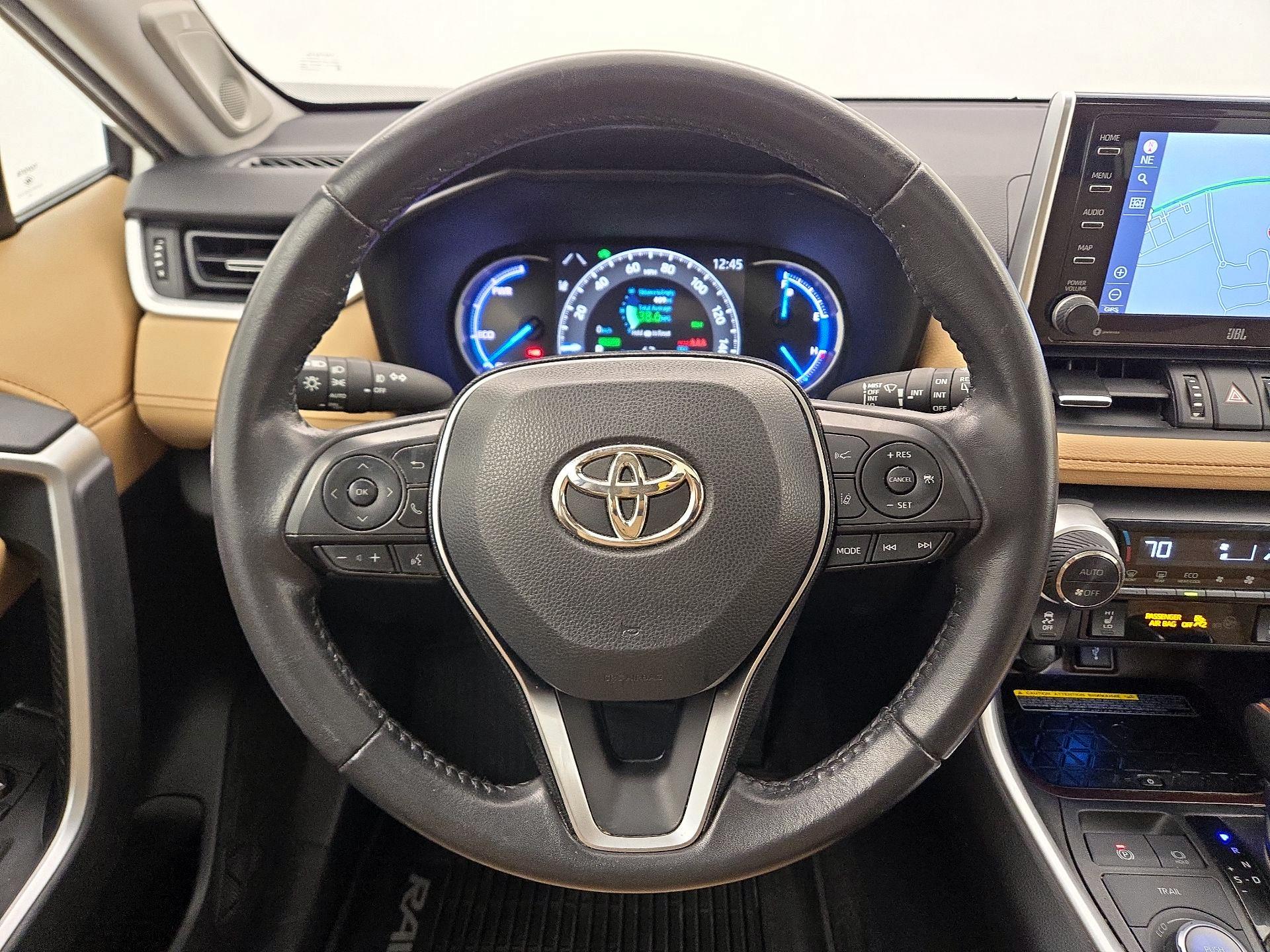 Thumbnail: 2020 Toyota RAV4 - 10