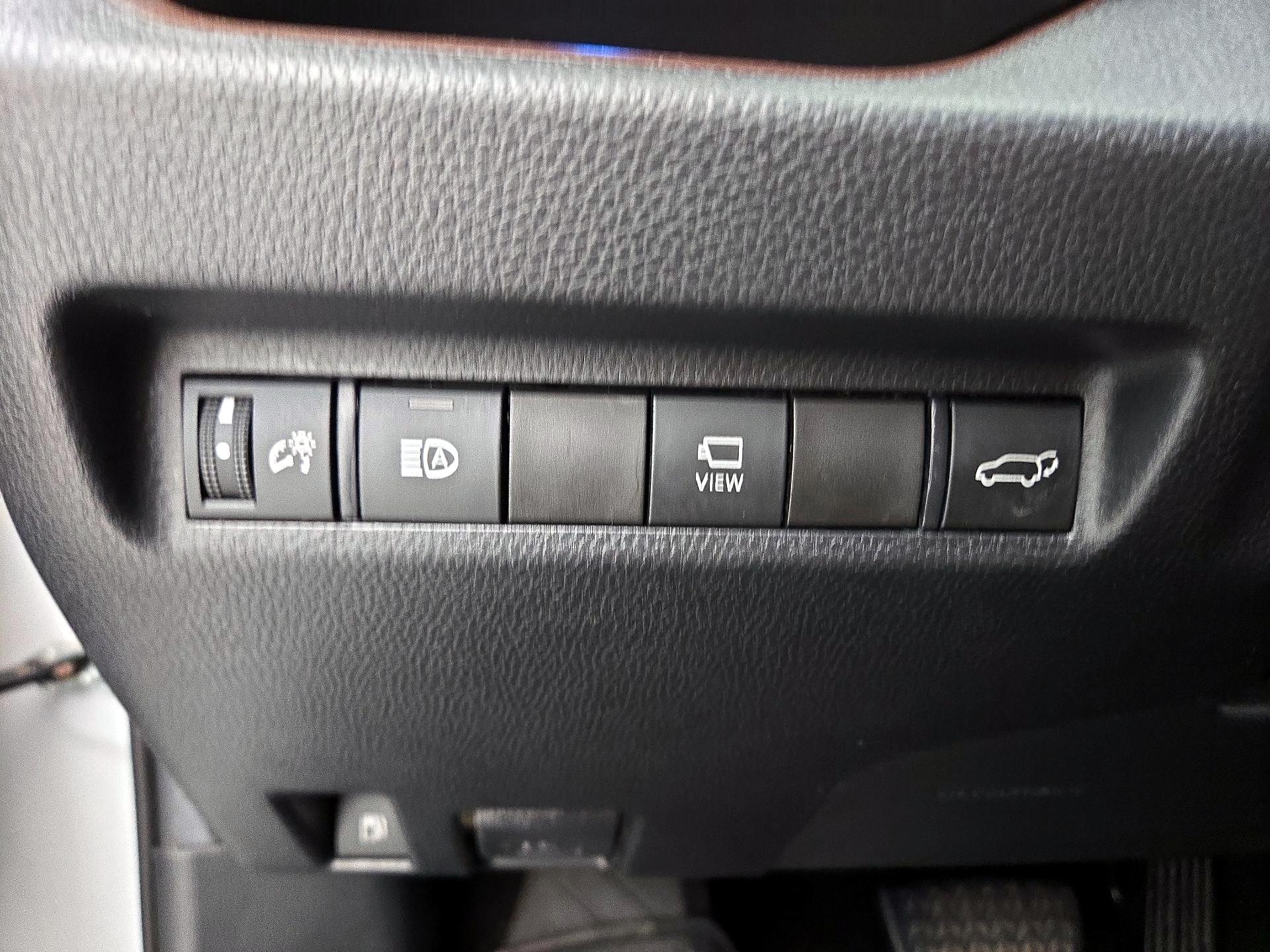 Thumbnail: 2020 Toyota RAV4 - 13