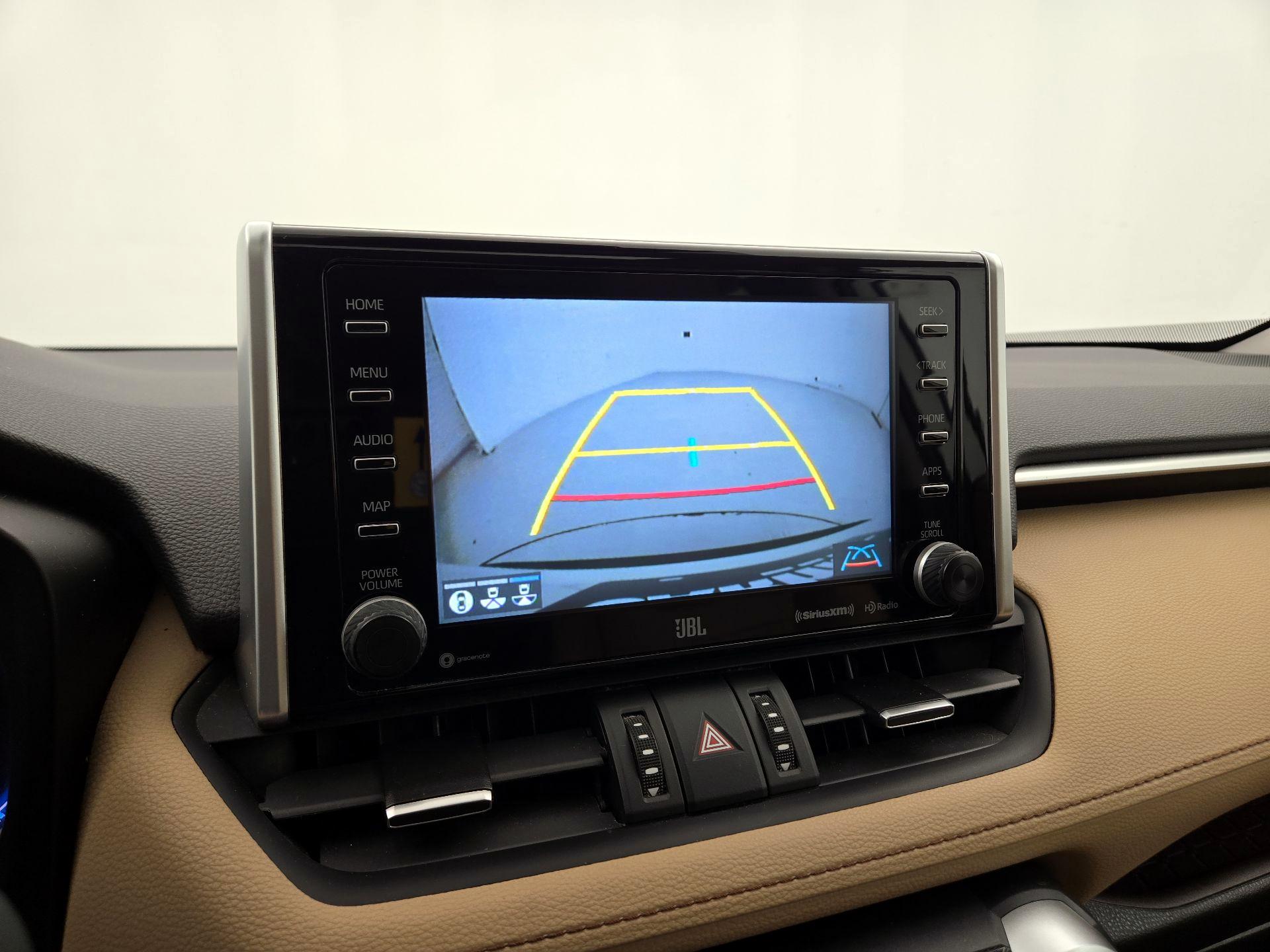 Thumbnail: 2020 Toyota RAV4 - 15