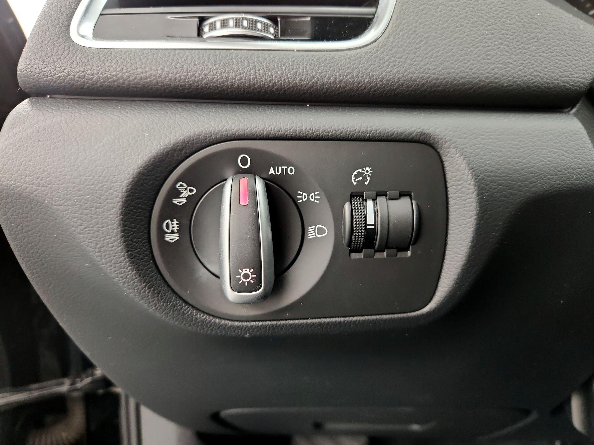 Thumbnail: 2016 Audi Q3 - 13