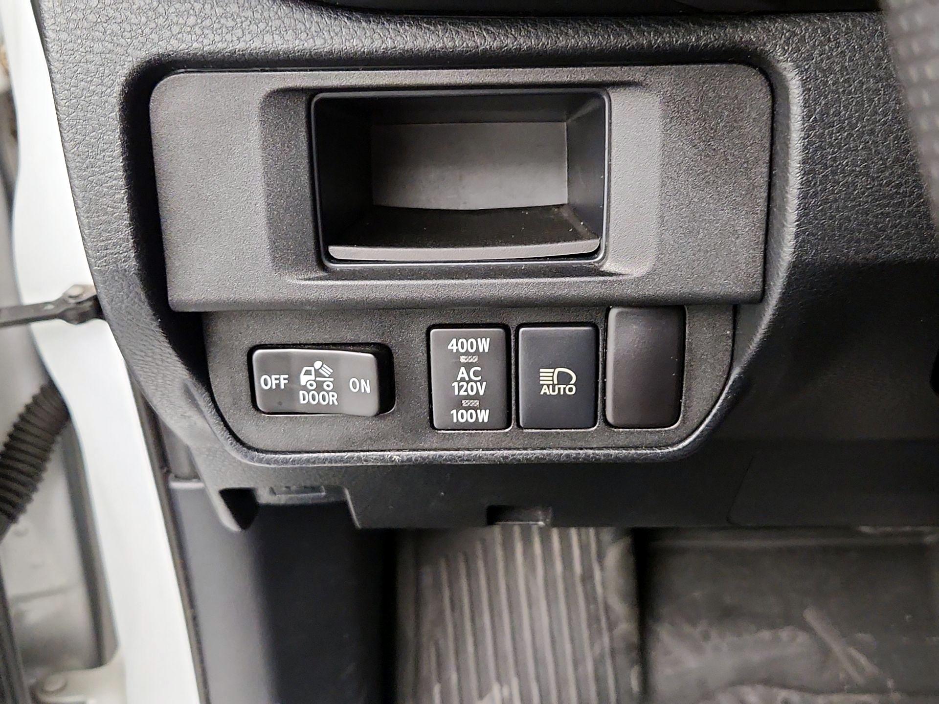 Thumbnail: 2019 Toyota Tacoma - 13