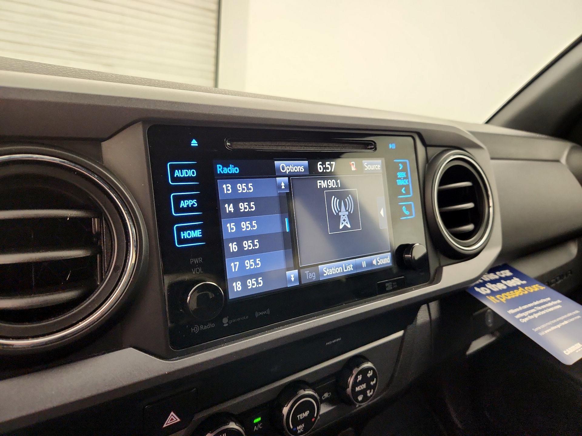 Thumbnail: 2019 Toyota Tacoma - 15