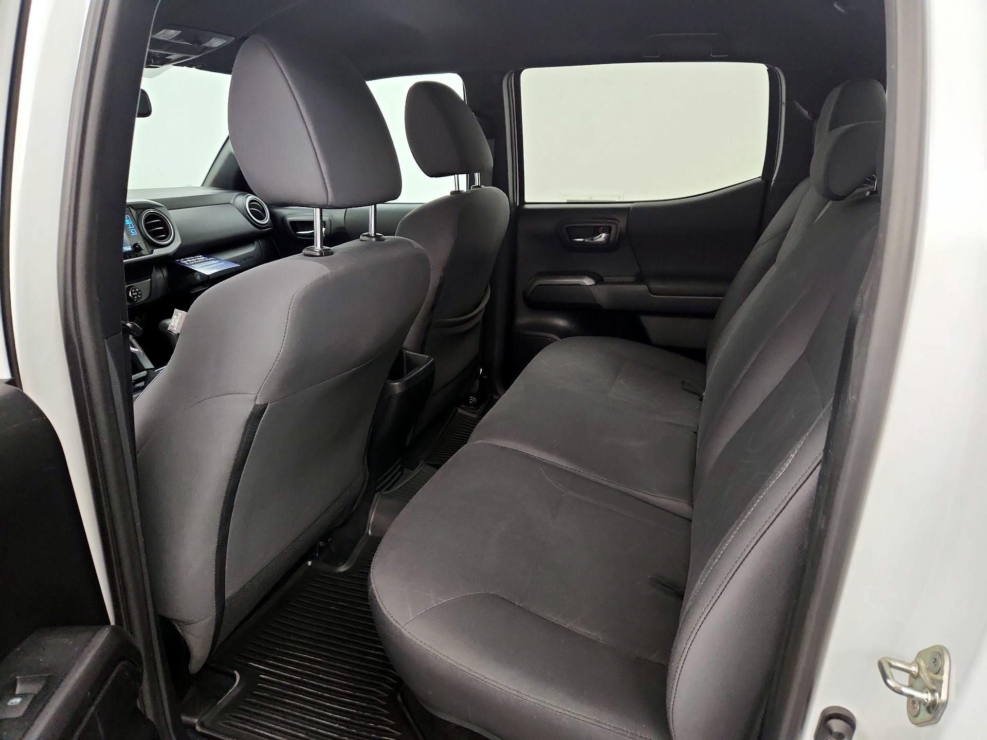 Thumbnail: 2019 Toyota Tacoma - 19