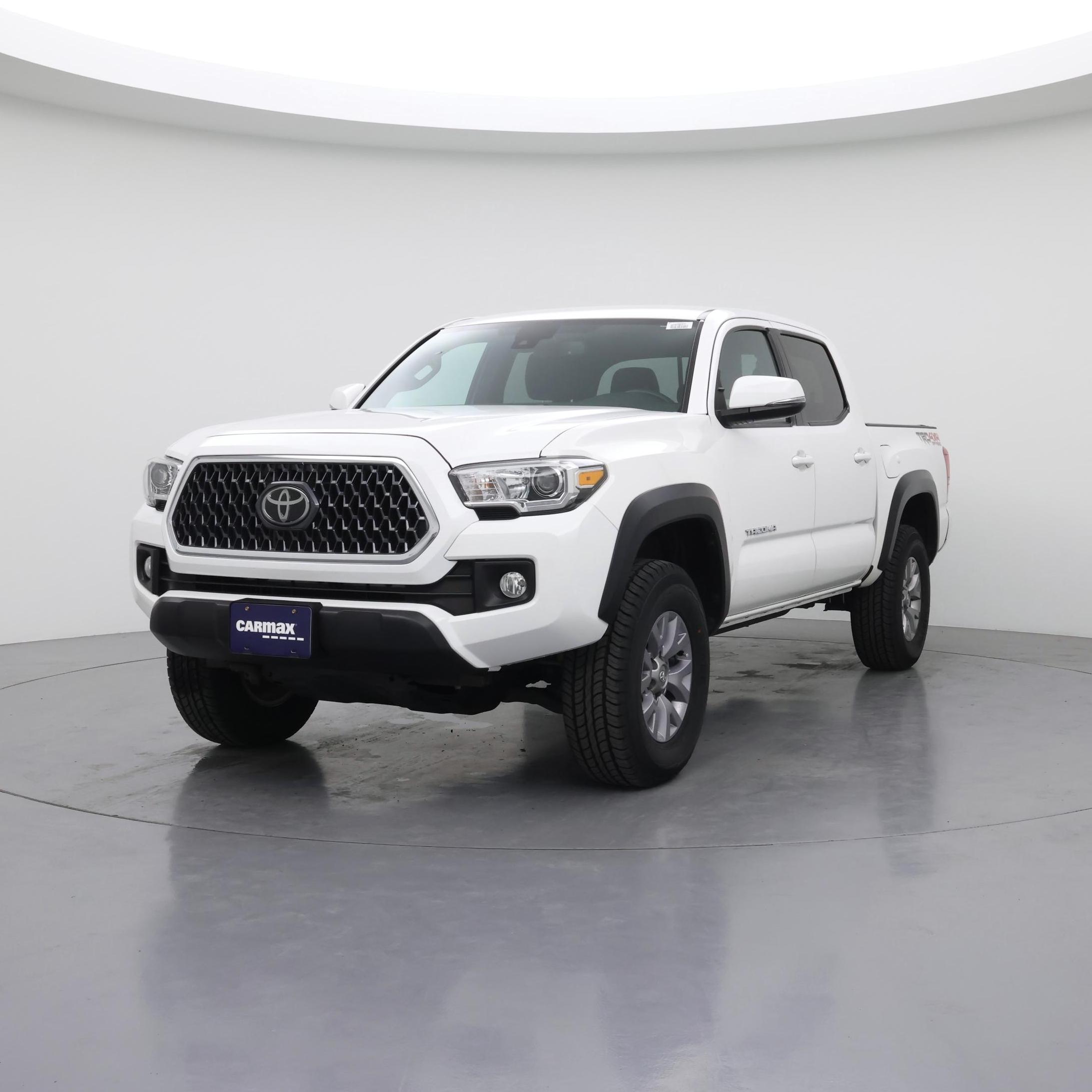 Thumbnail: 2019 Toyota Tacoma - 4