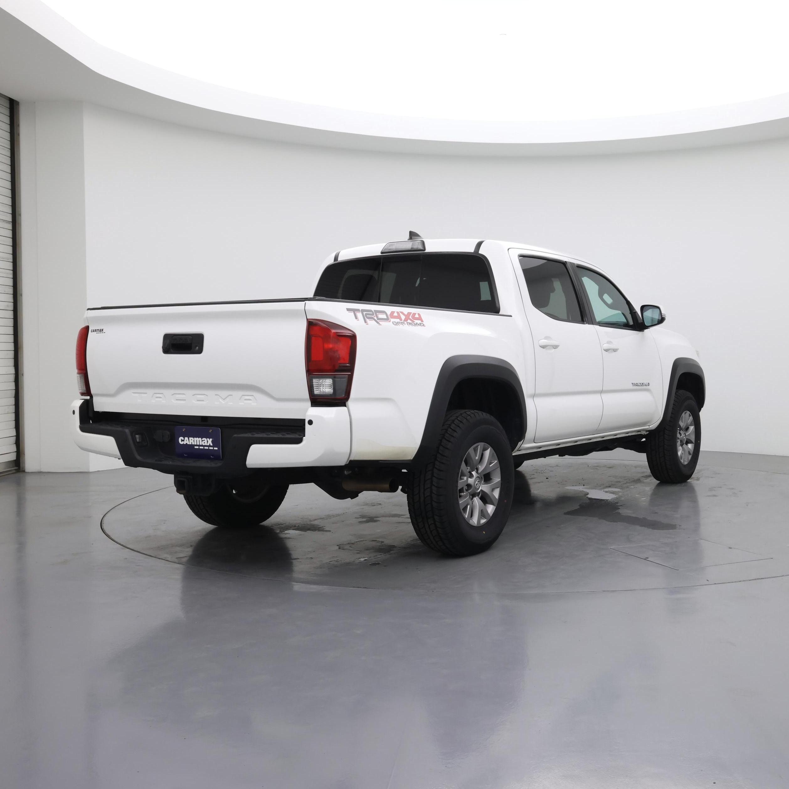 Thumbnail: 2019 Toyota Tacoma - 8